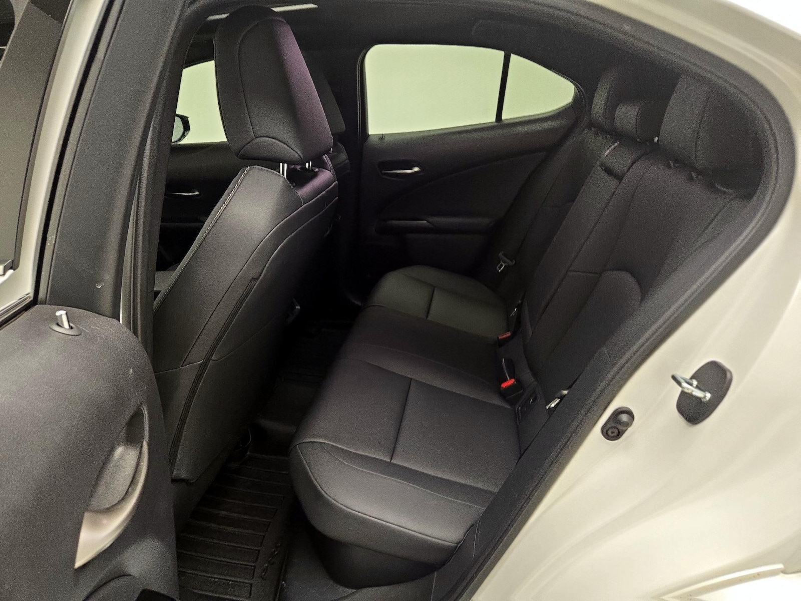 2023 Lexus UX Hybrid 250h Premium - Photo 21