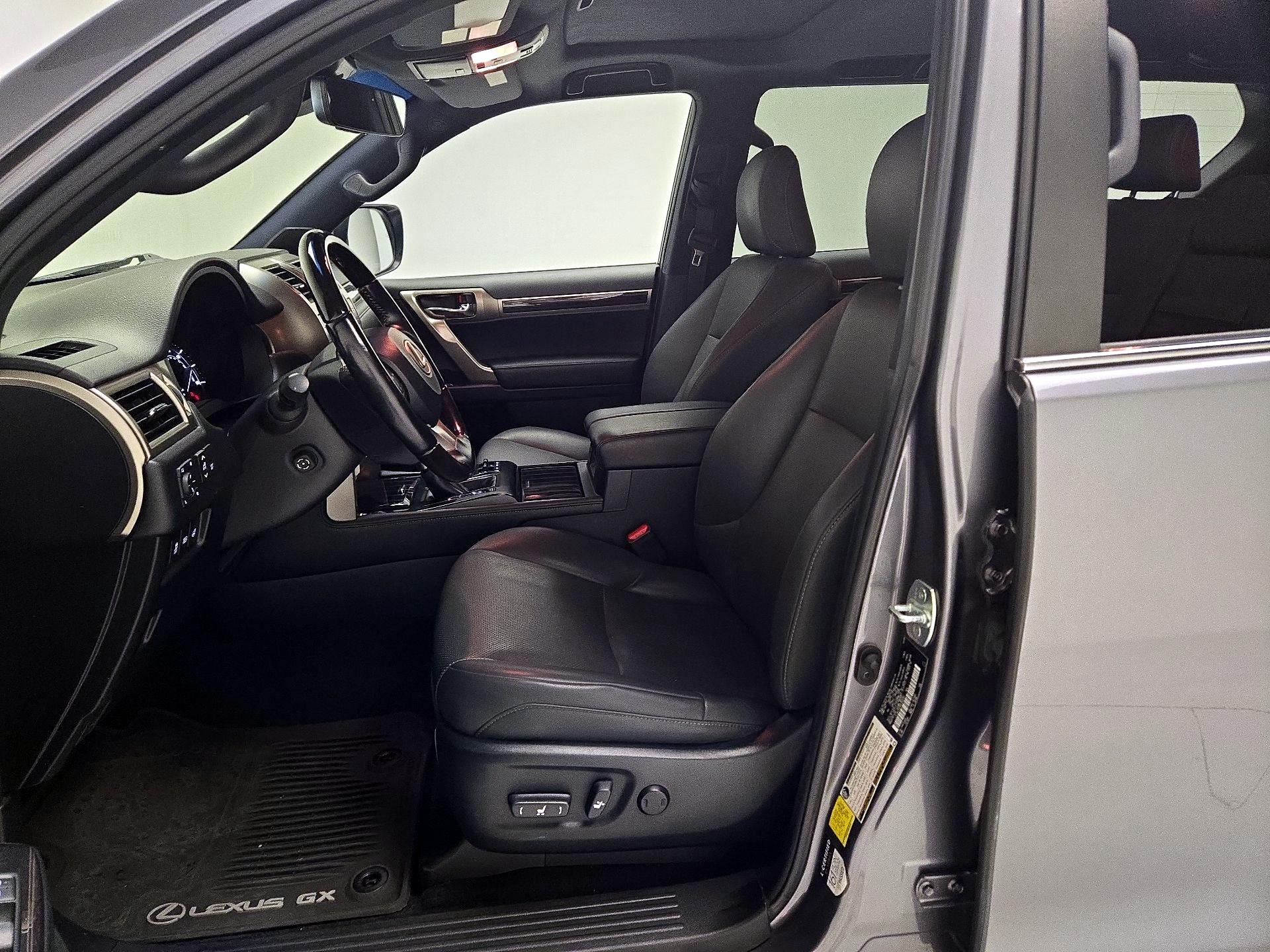 Thumbnail: 2021 Lexus GX - 11