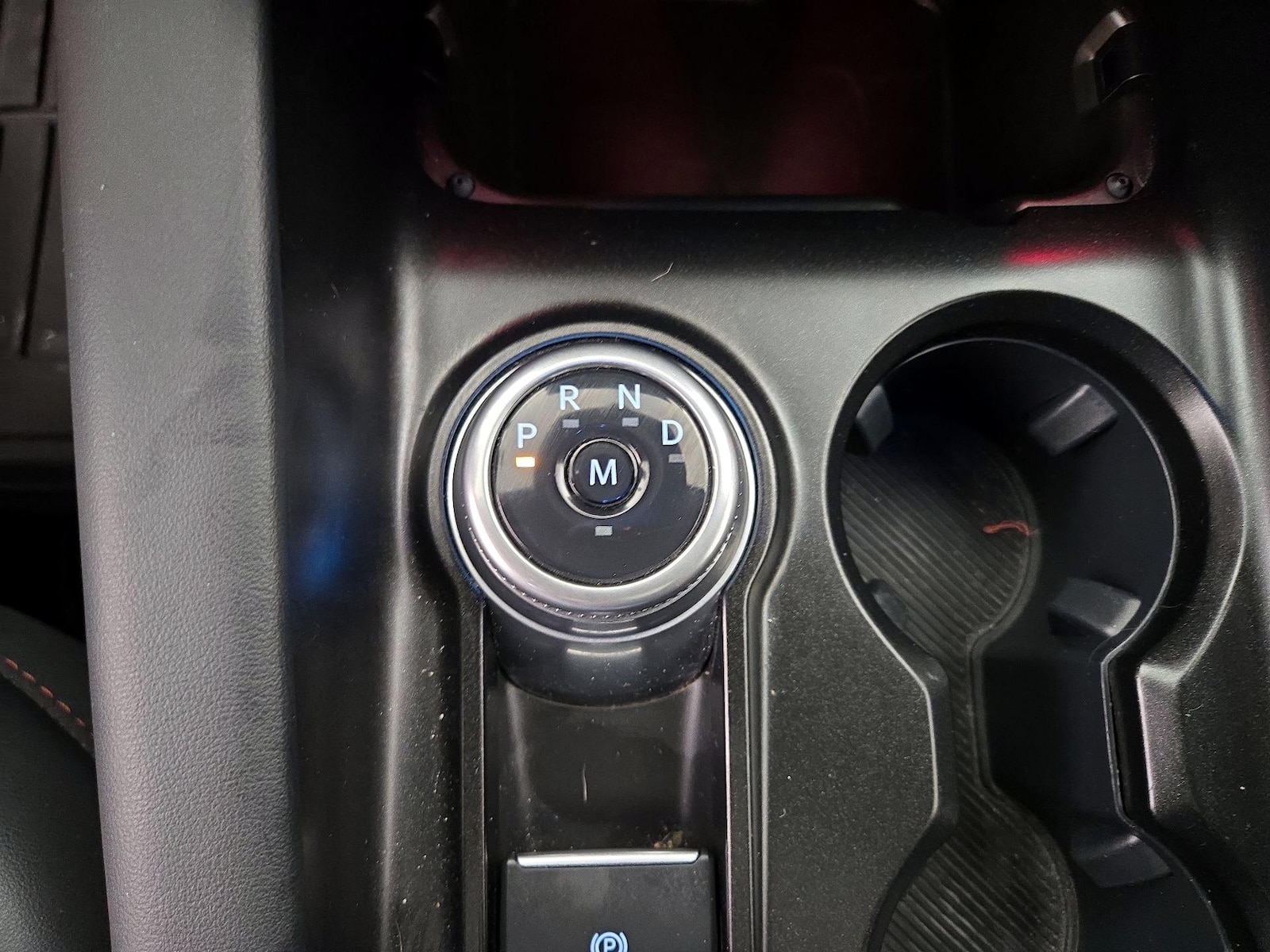2025 Ford Explorer ST - Photo 18