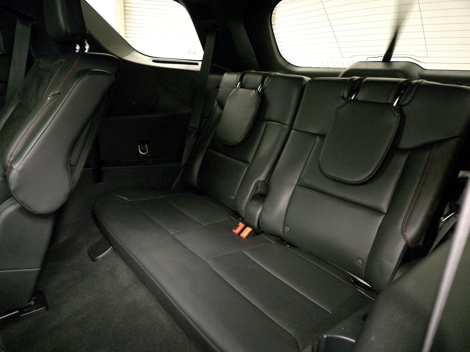 2025 Ford Explorer ST - Photo 21