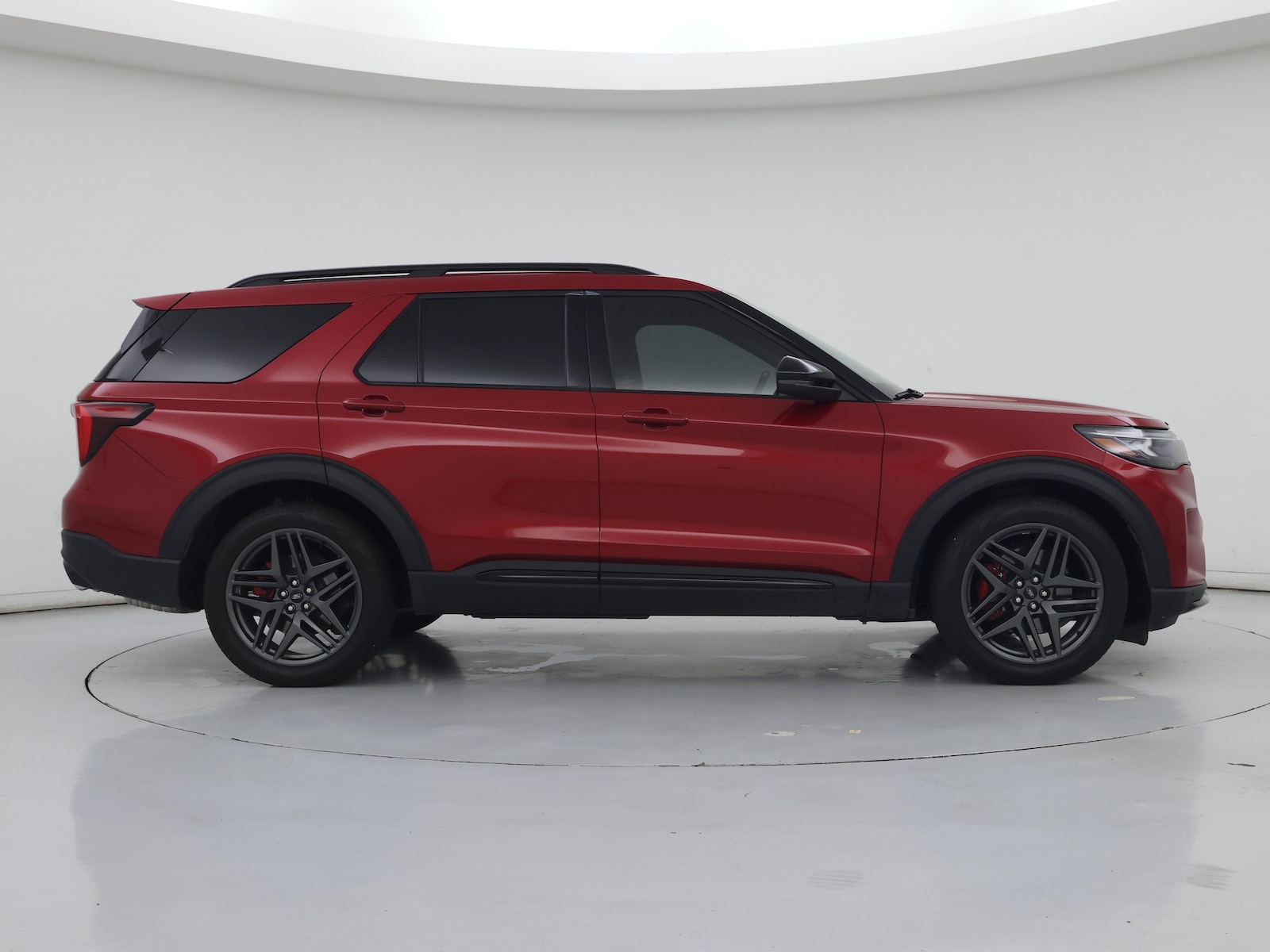 2025 Ford Explorer ST - Photo 8