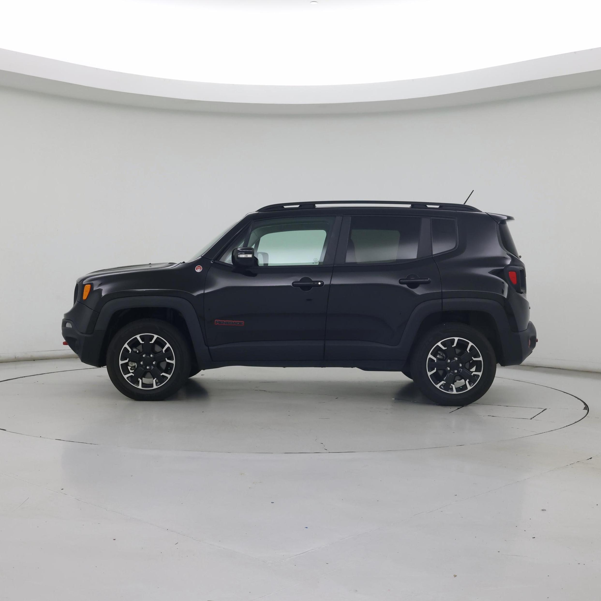 Thumbnail: 2023 Jeep Renegade - 3