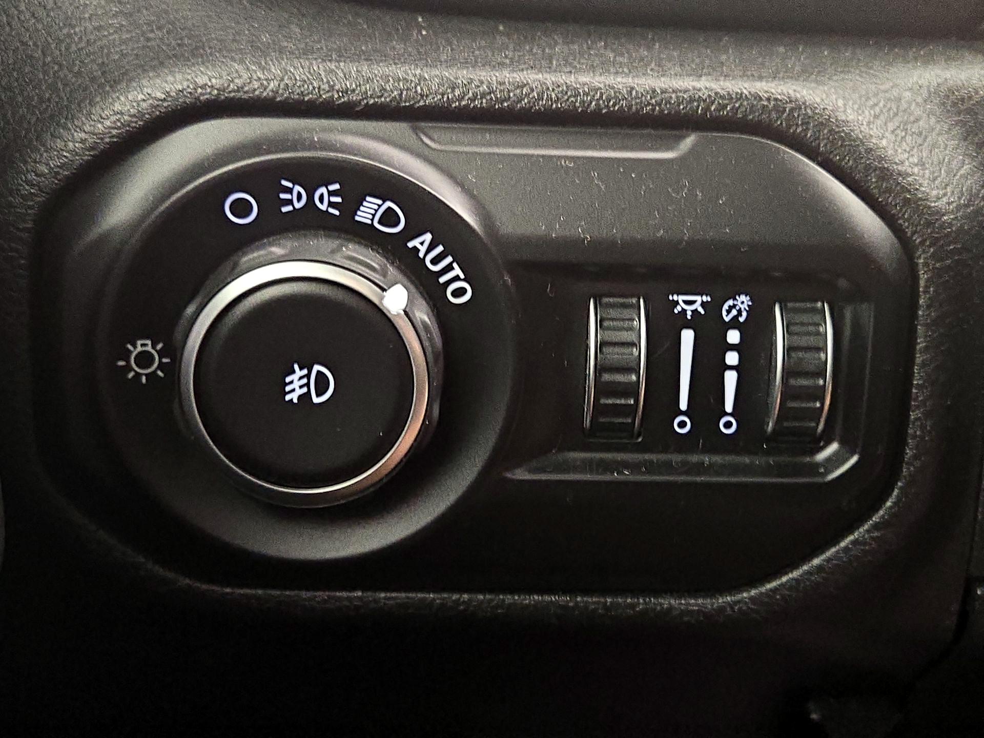 Thumbnail: 2020 Jeep Wrangler - 13
