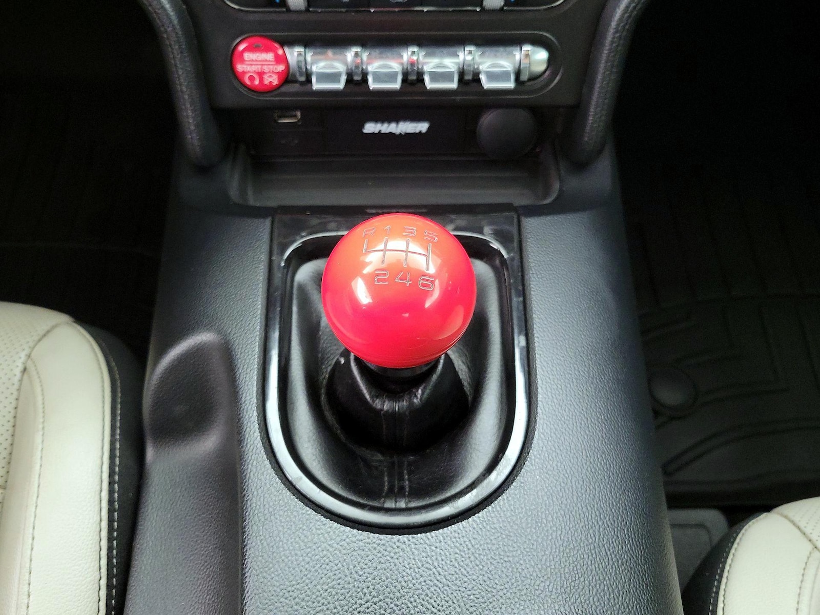 2016 Ford Mustang GT Premium - Photo 18