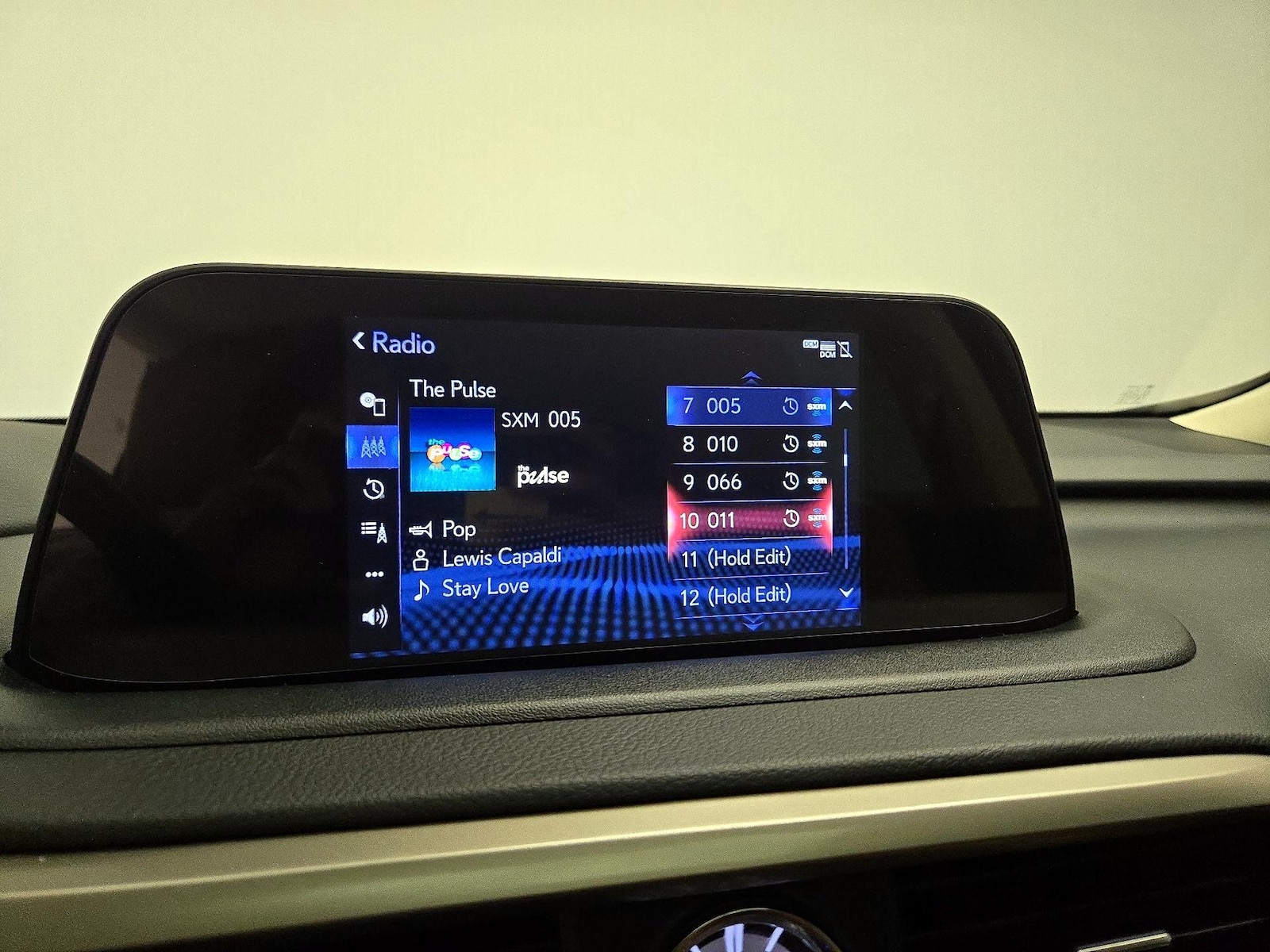2021 Lexus RX 350 - Photo 16