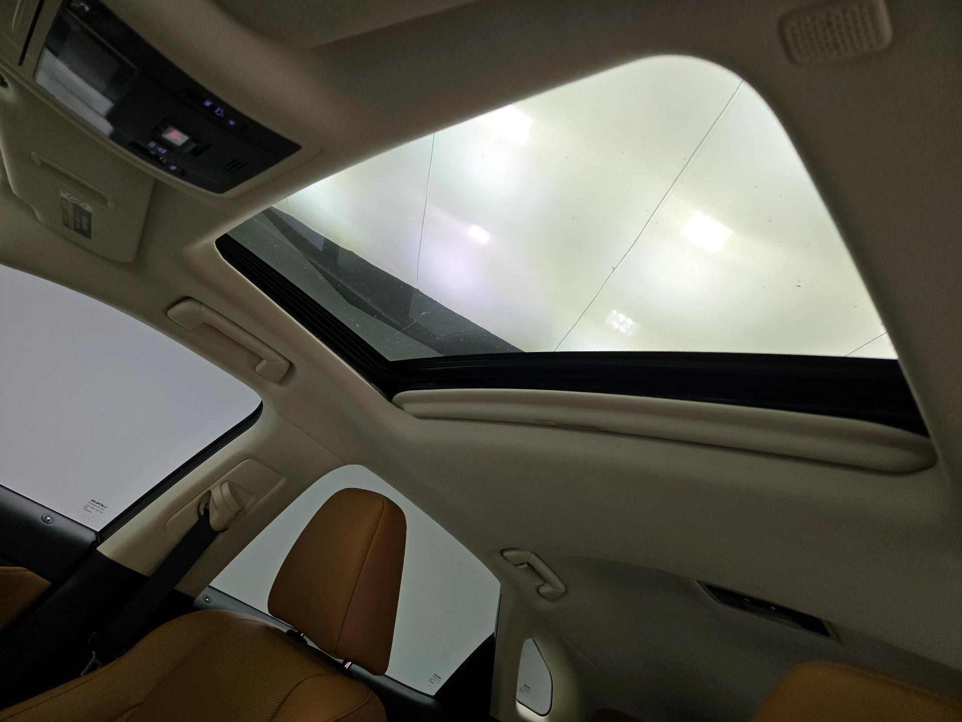 Thumbnail: 2021 Lexus RX - 19