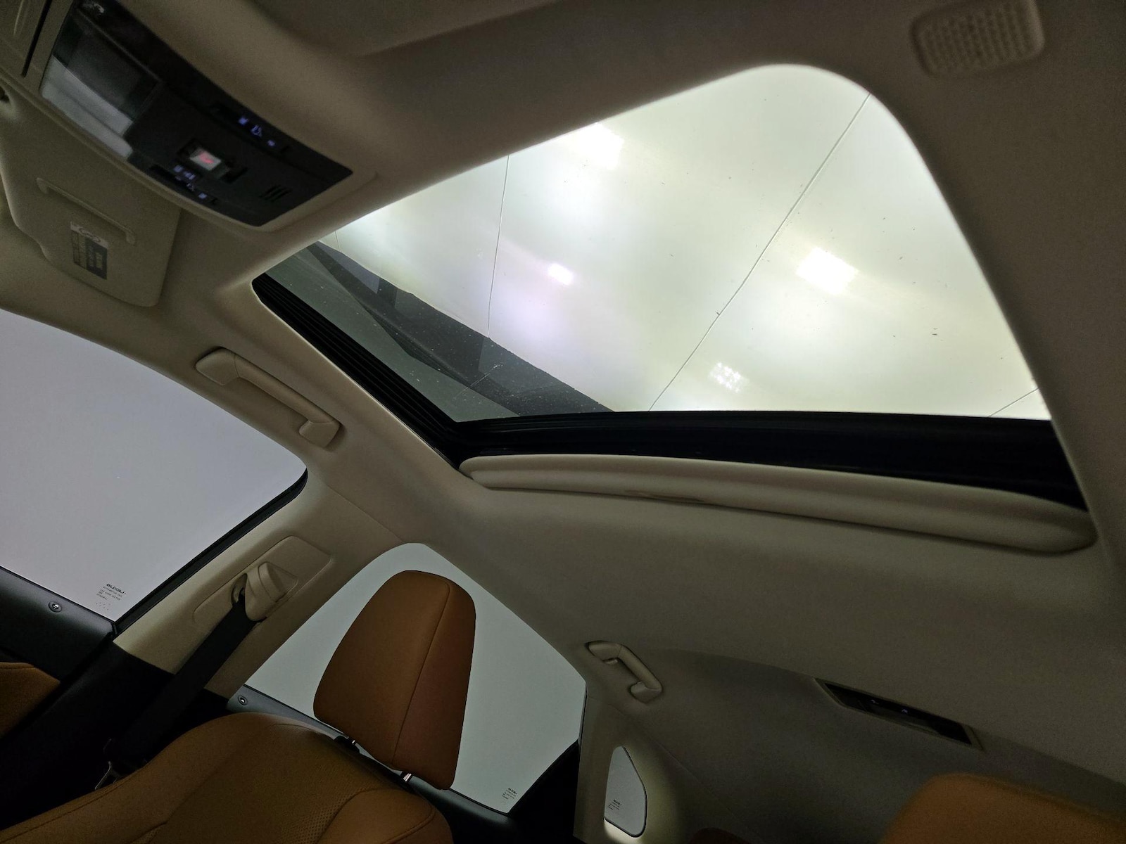2021 Lexus RX 350 - Photo 20