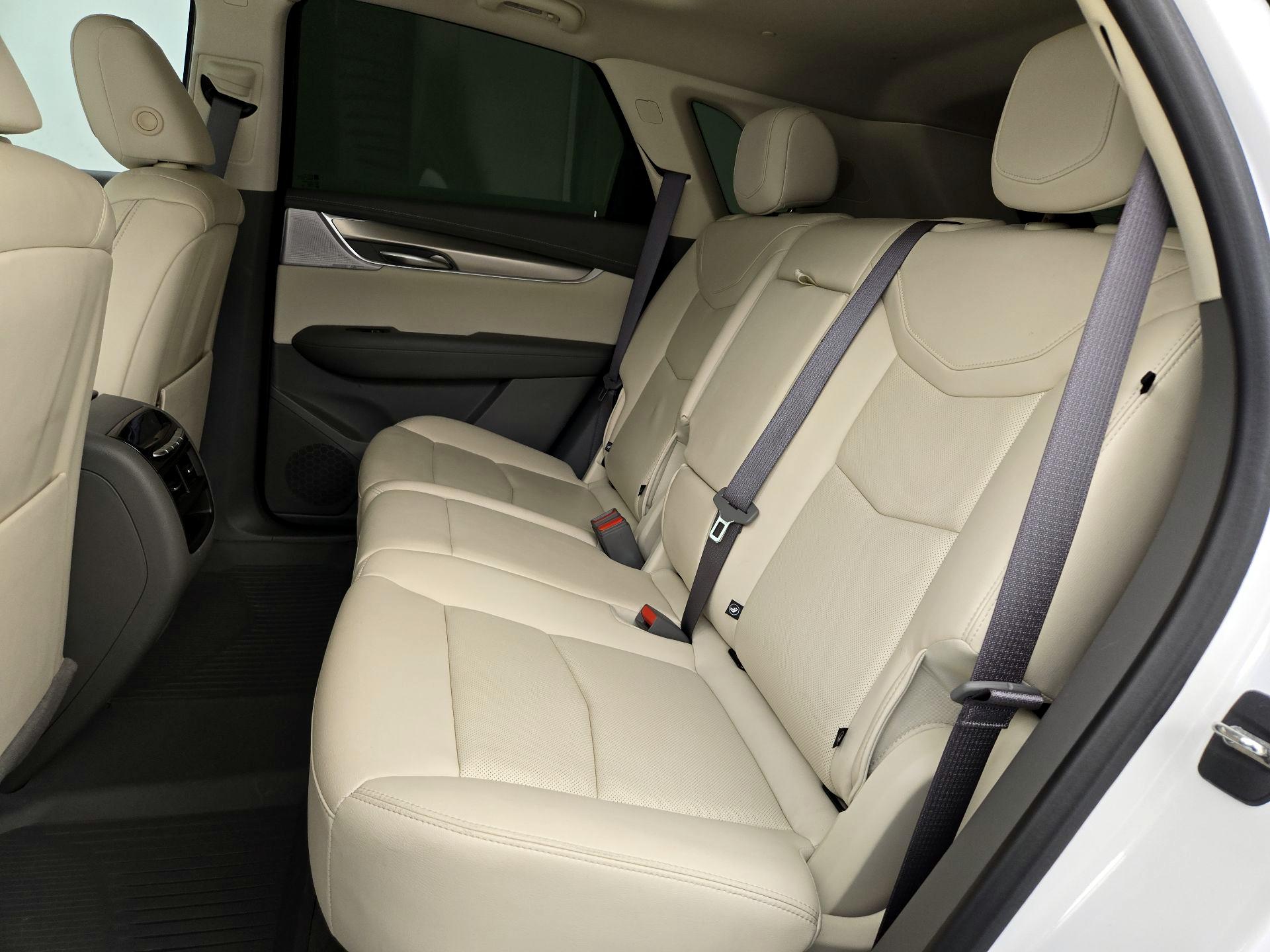 Thumbnail: 2022 Cadillac XT5 - 20