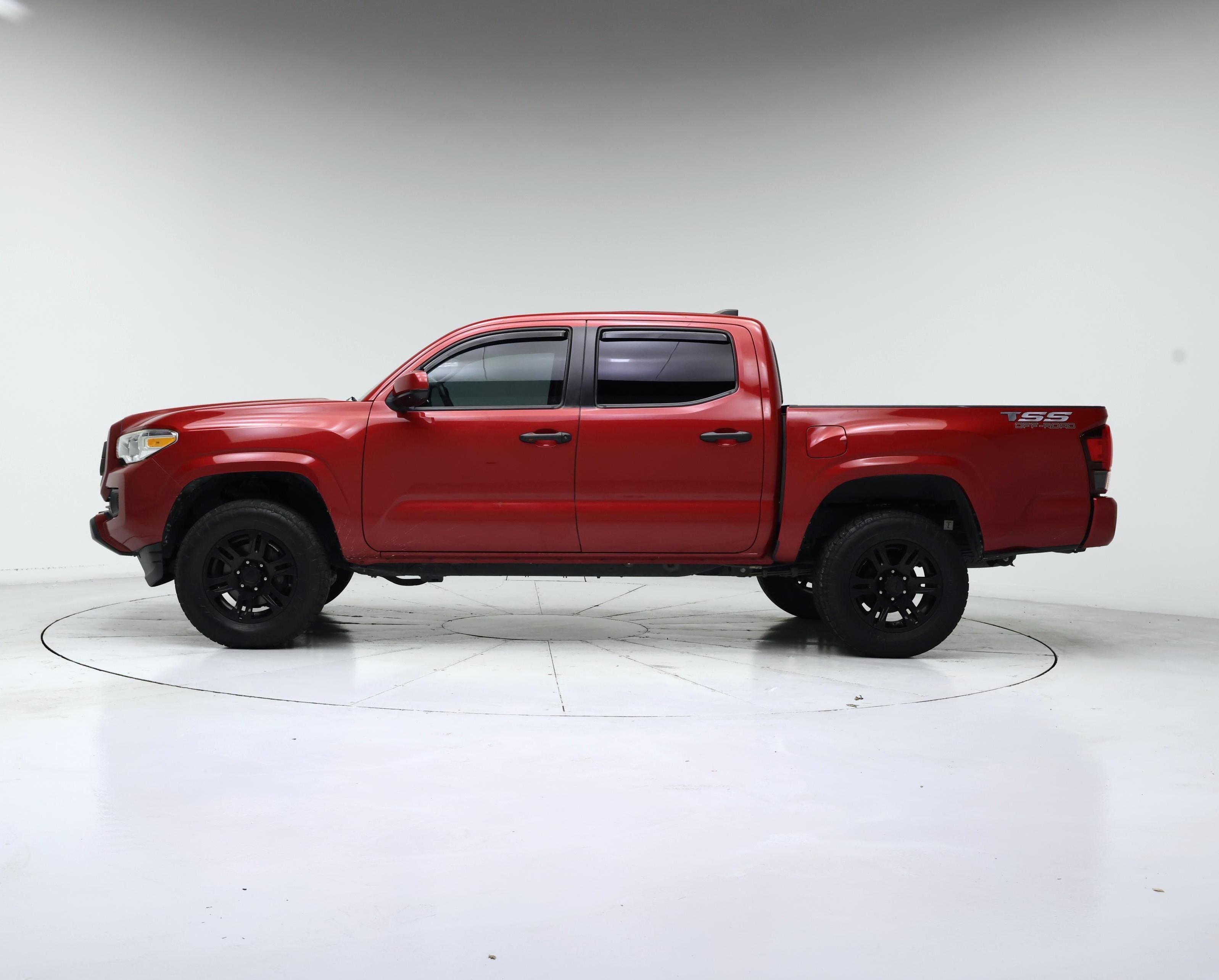 Thumbnail: 2020 Toyota Tacoma - 3