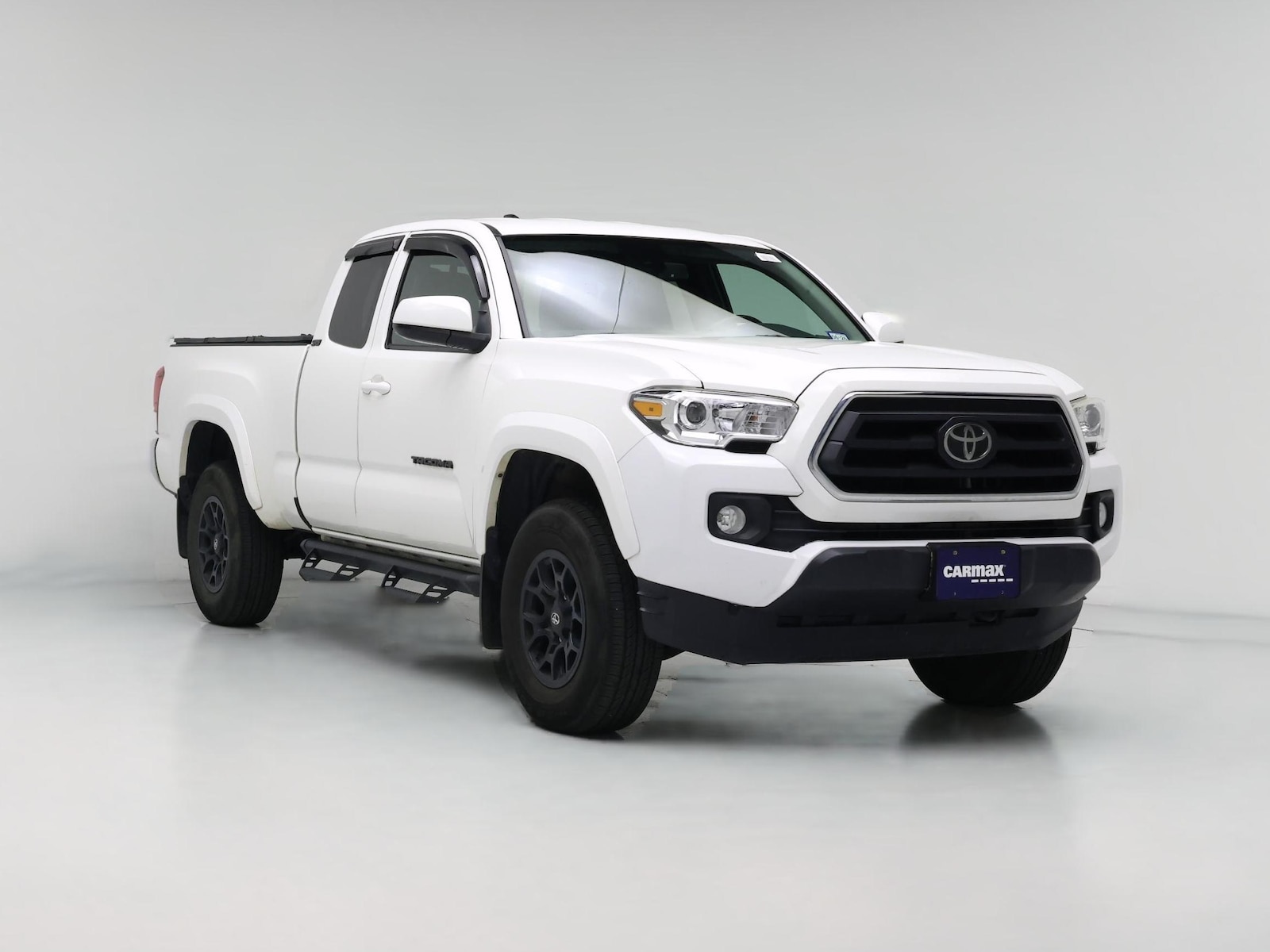 Bed Cover & Tow Hitch