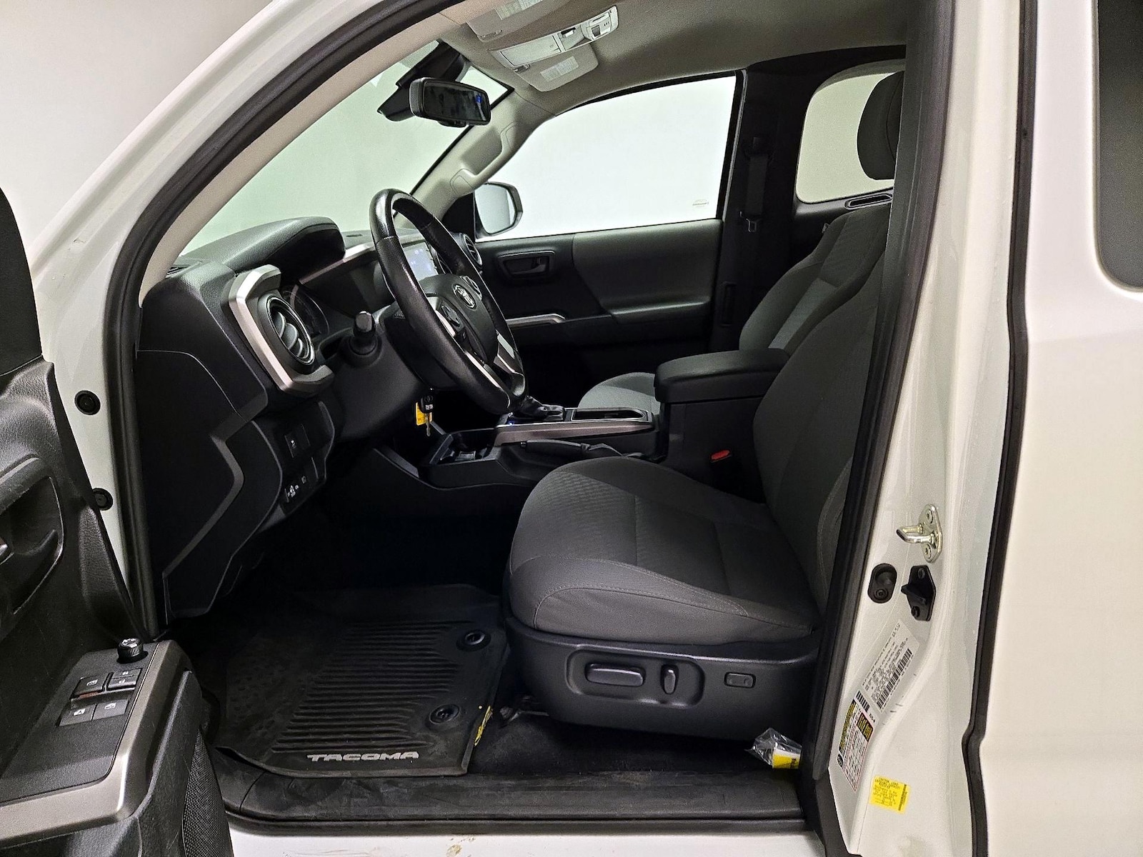 Power Seat(s) & Side Airbags