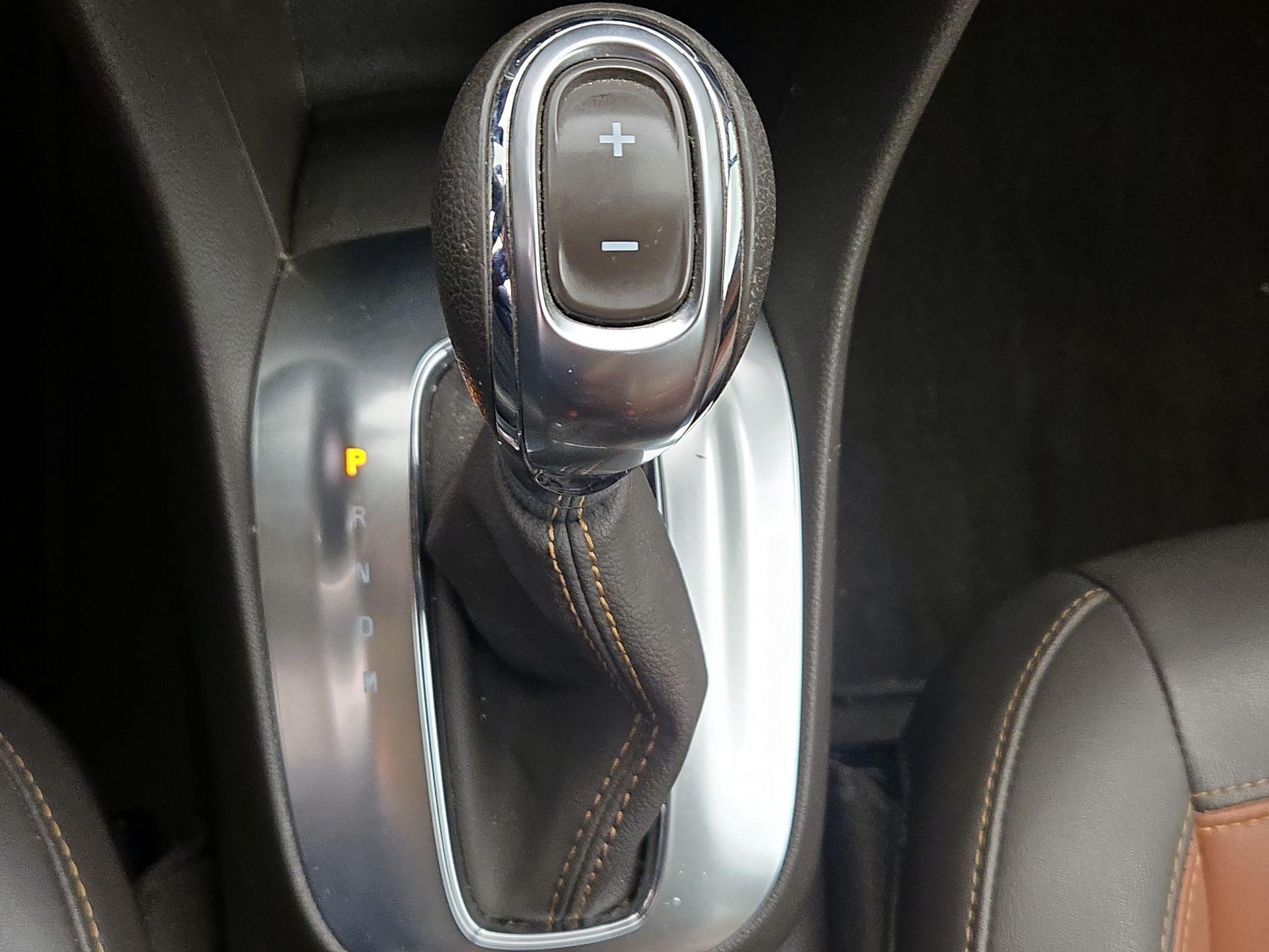 Thumbnail: 2016 Buick Encore - 18