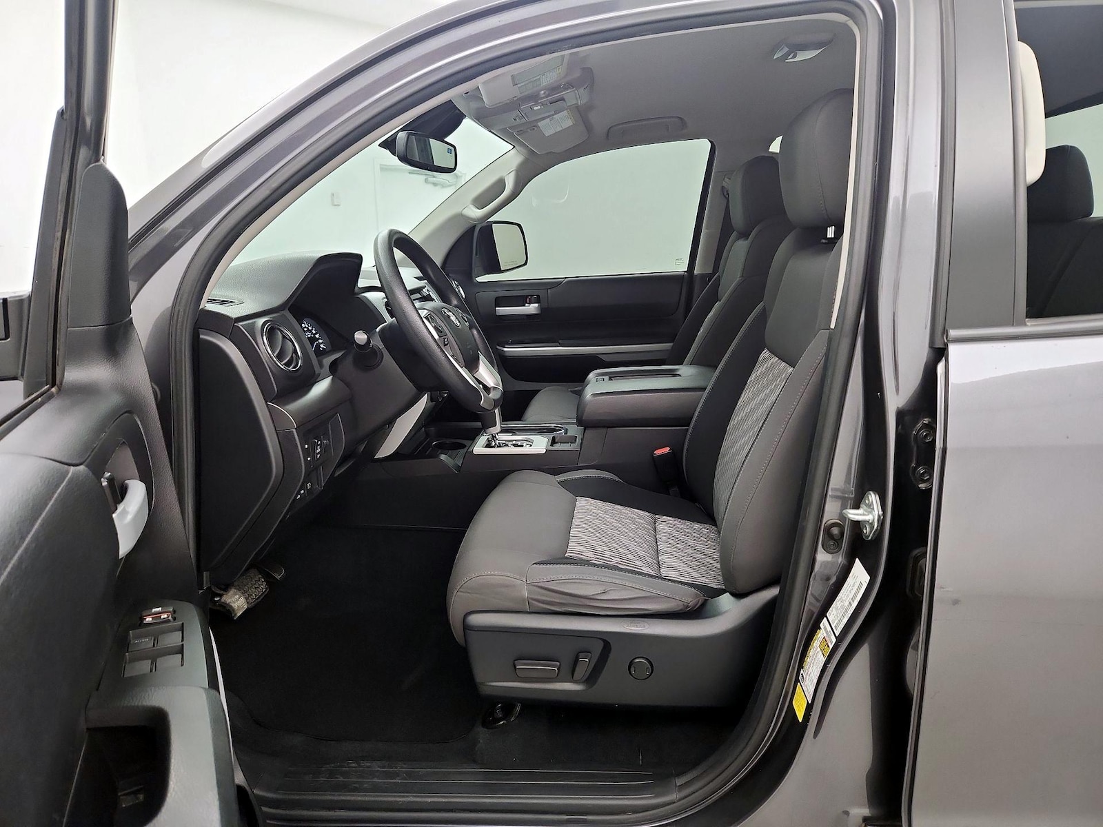 Power Seat(s) & Side Airbags