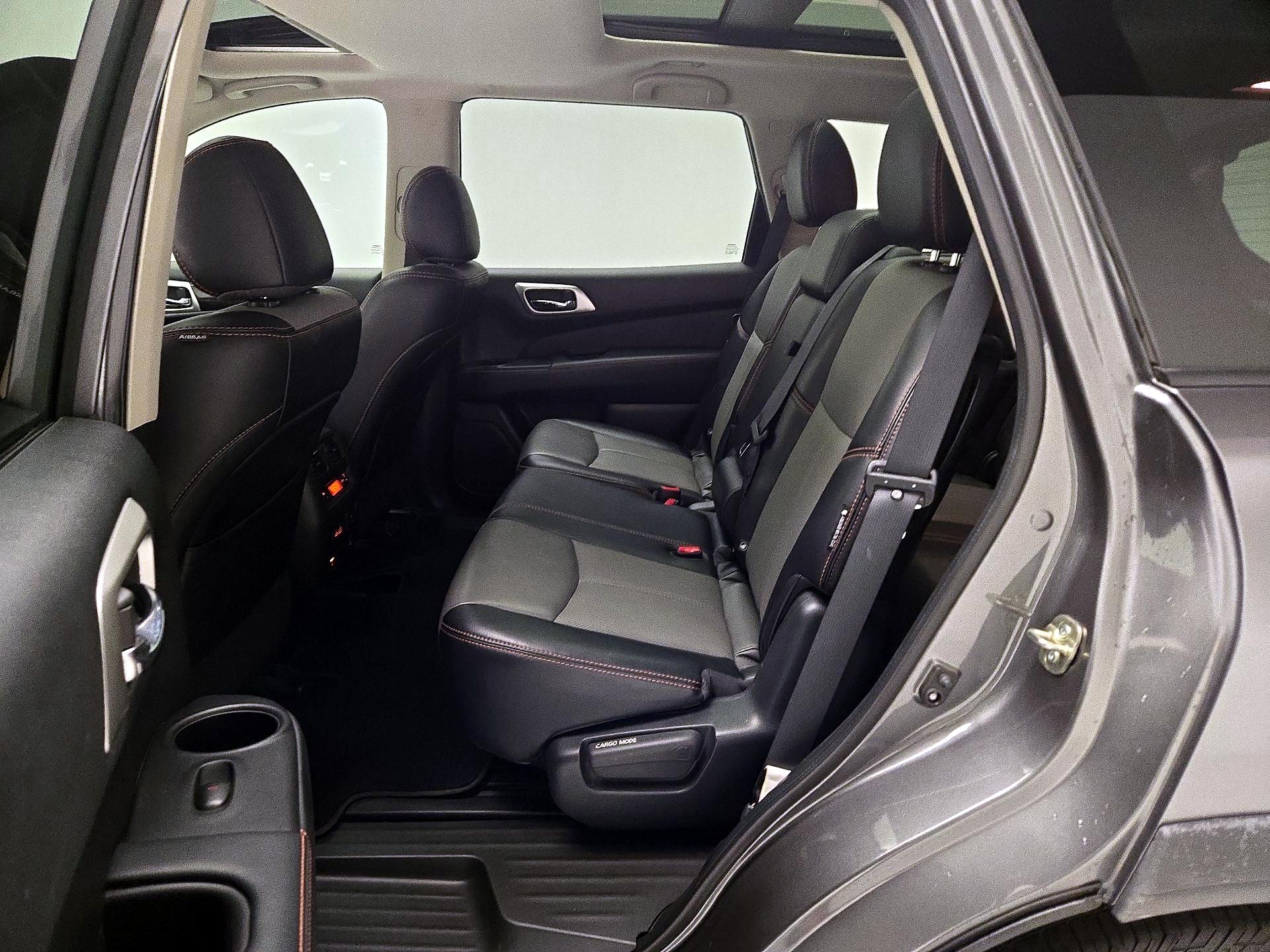 Thumbnail: 2020 Nissan Pathfinder - 19