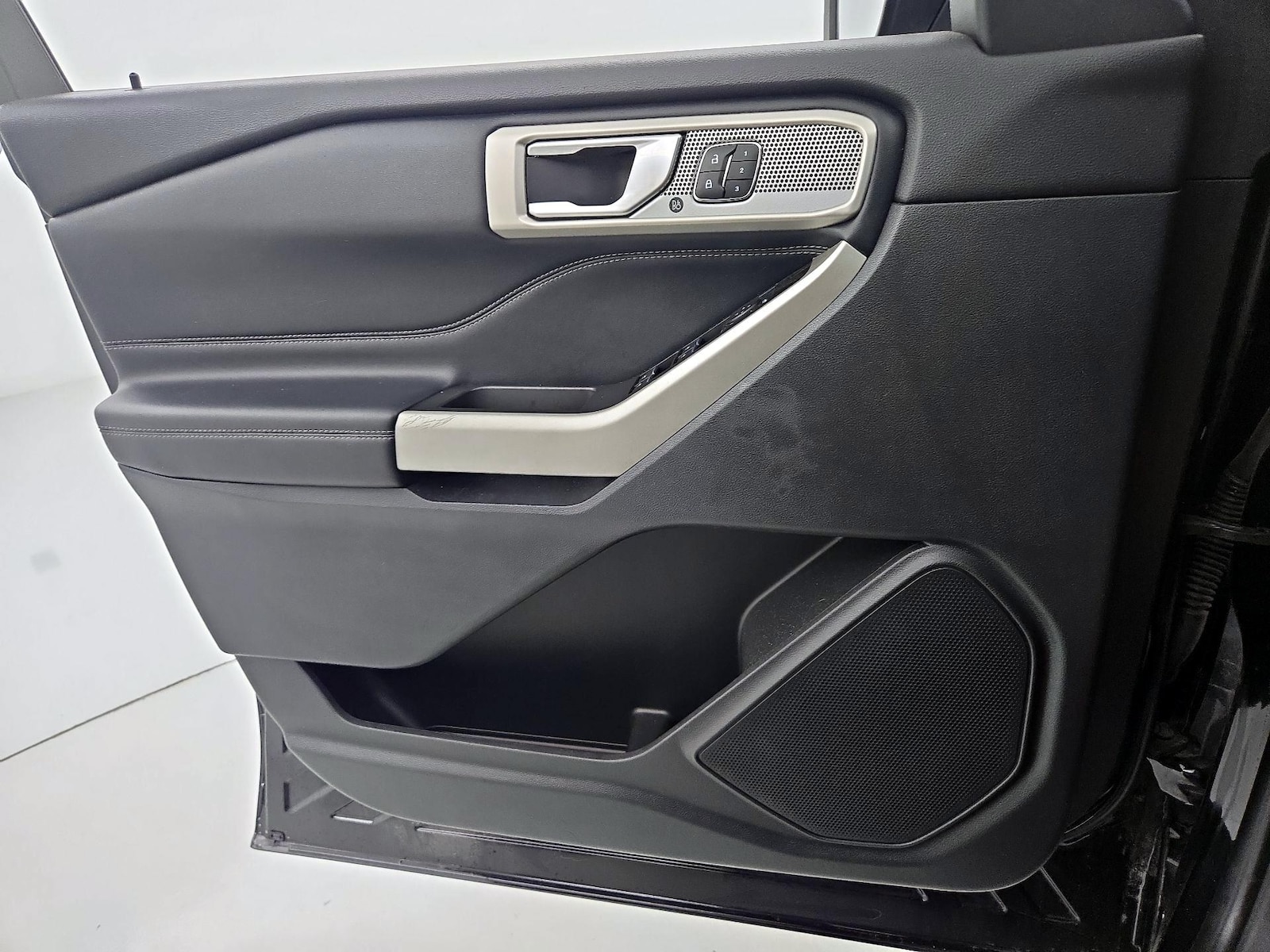 2020 Ford Explorer Limited - Photo 11