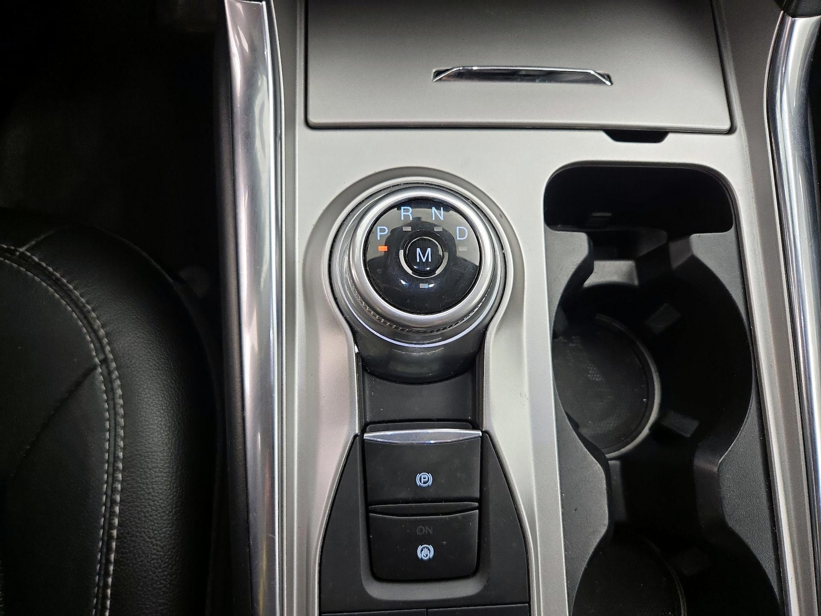 2020 Ford Explorer Limited - Photo 17