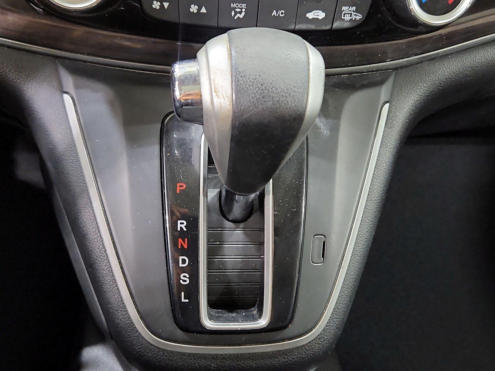 2015 Honda CR-V Touring - Photo 18