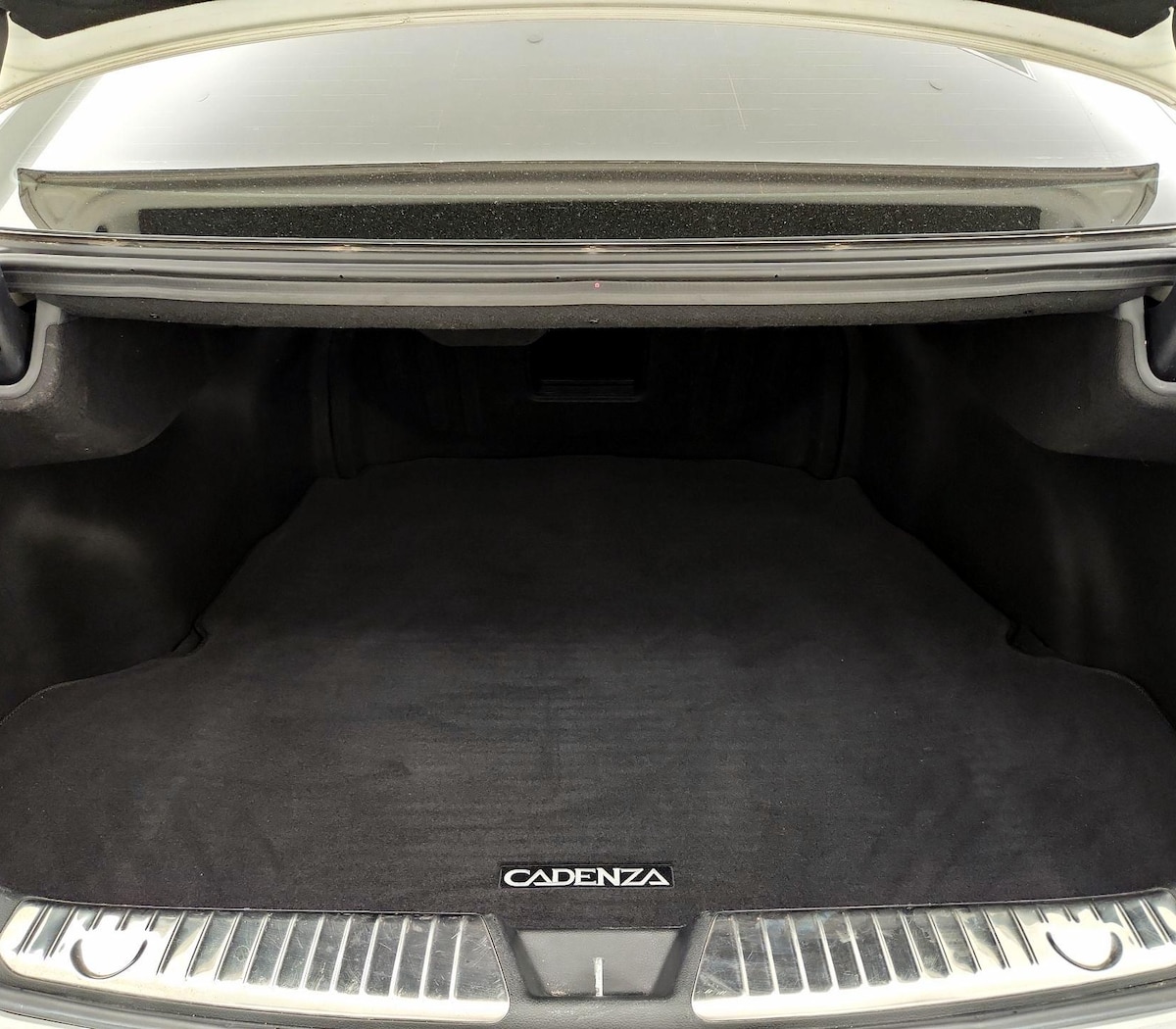Trunk/Cargo (Seats Up)