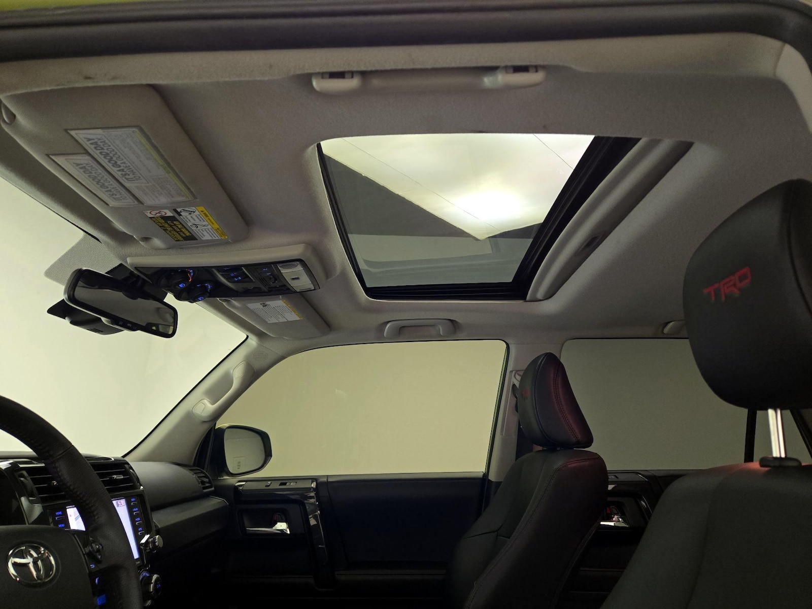 Sunroof(s) & Overhead Airbags