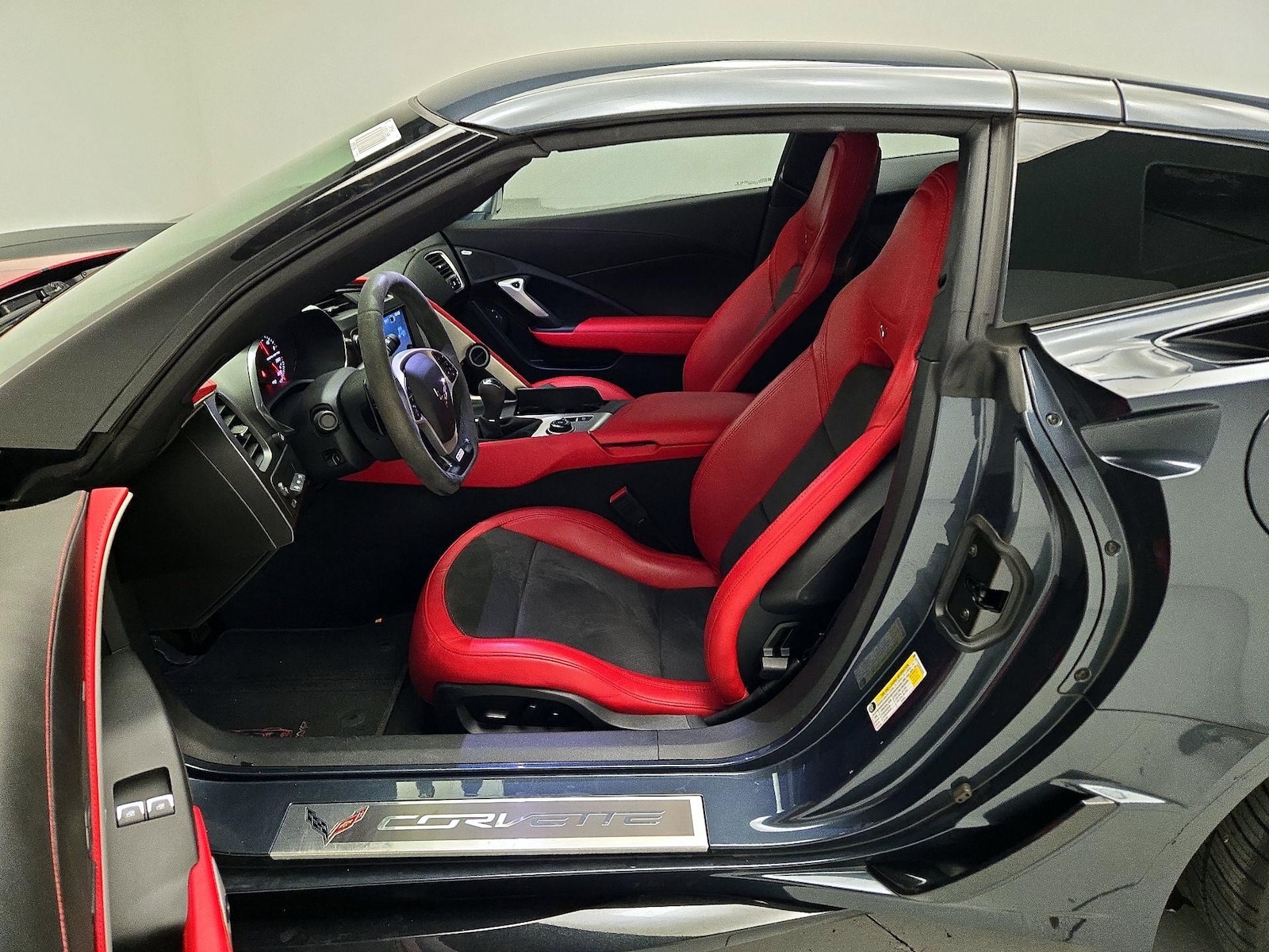 2019 Chevrolet Corvette 2LT - Photo 12