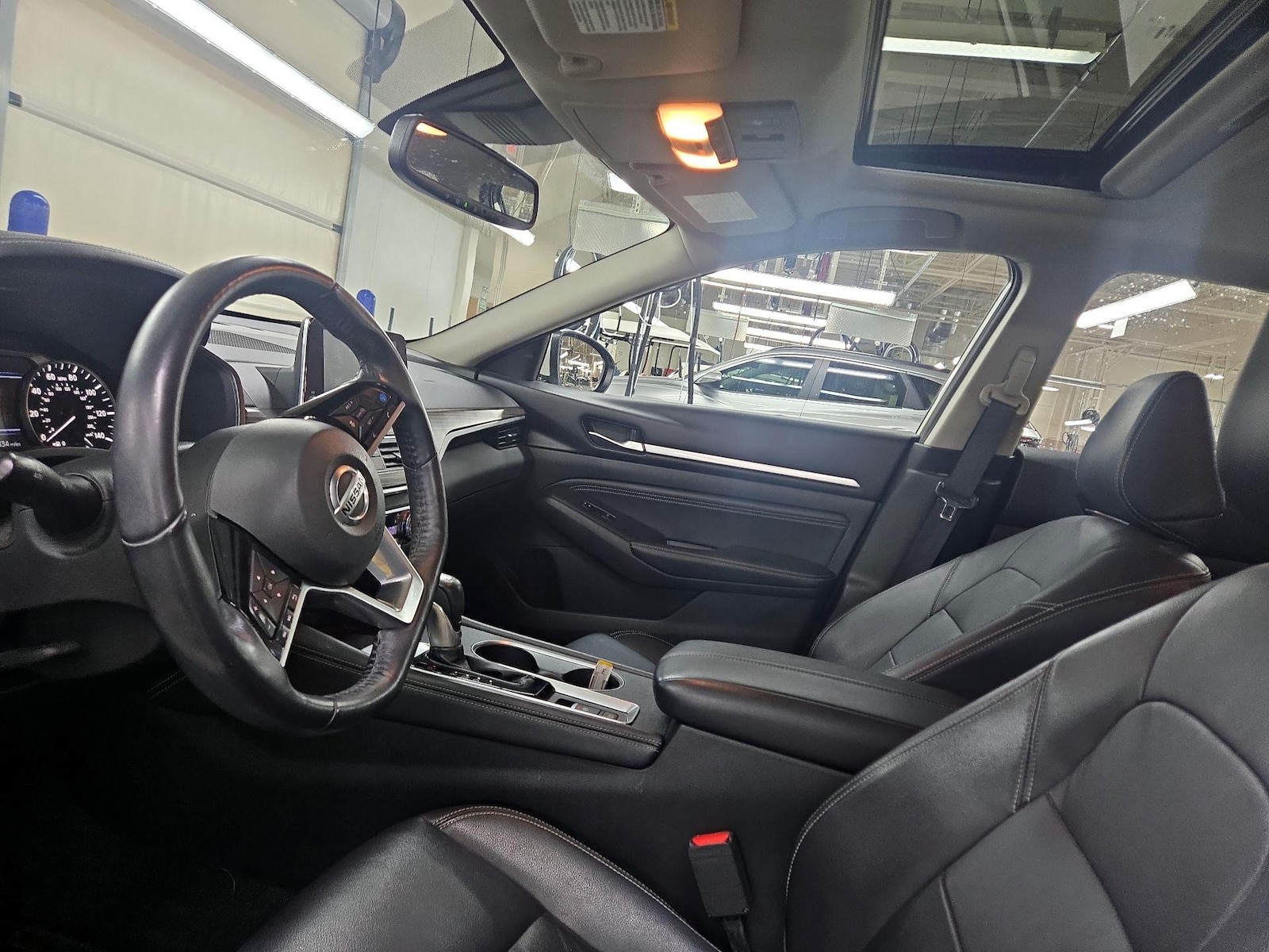 Sunroof(s) & Overhead Airbags