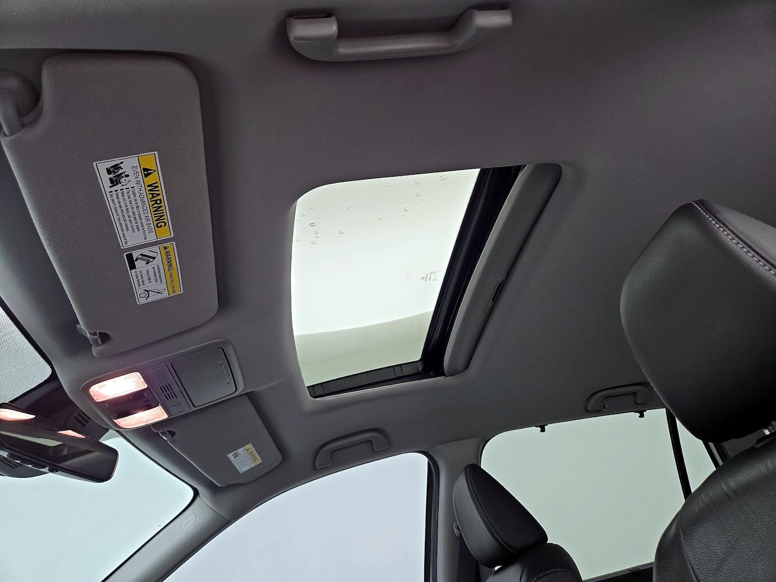 Sunroof(s) & Overhead Airbags