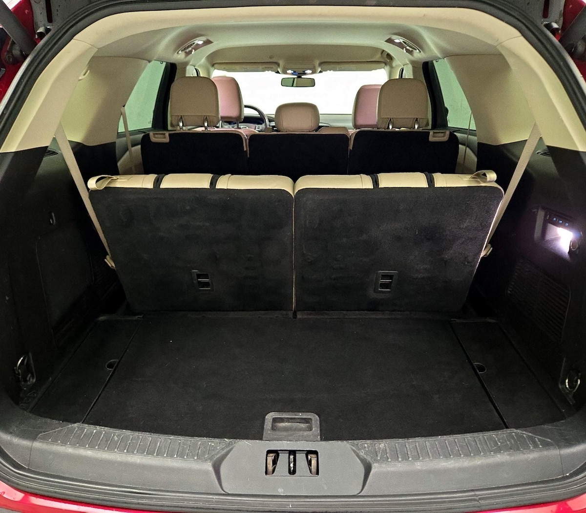 Trunk/Cargo (Seats Up)
