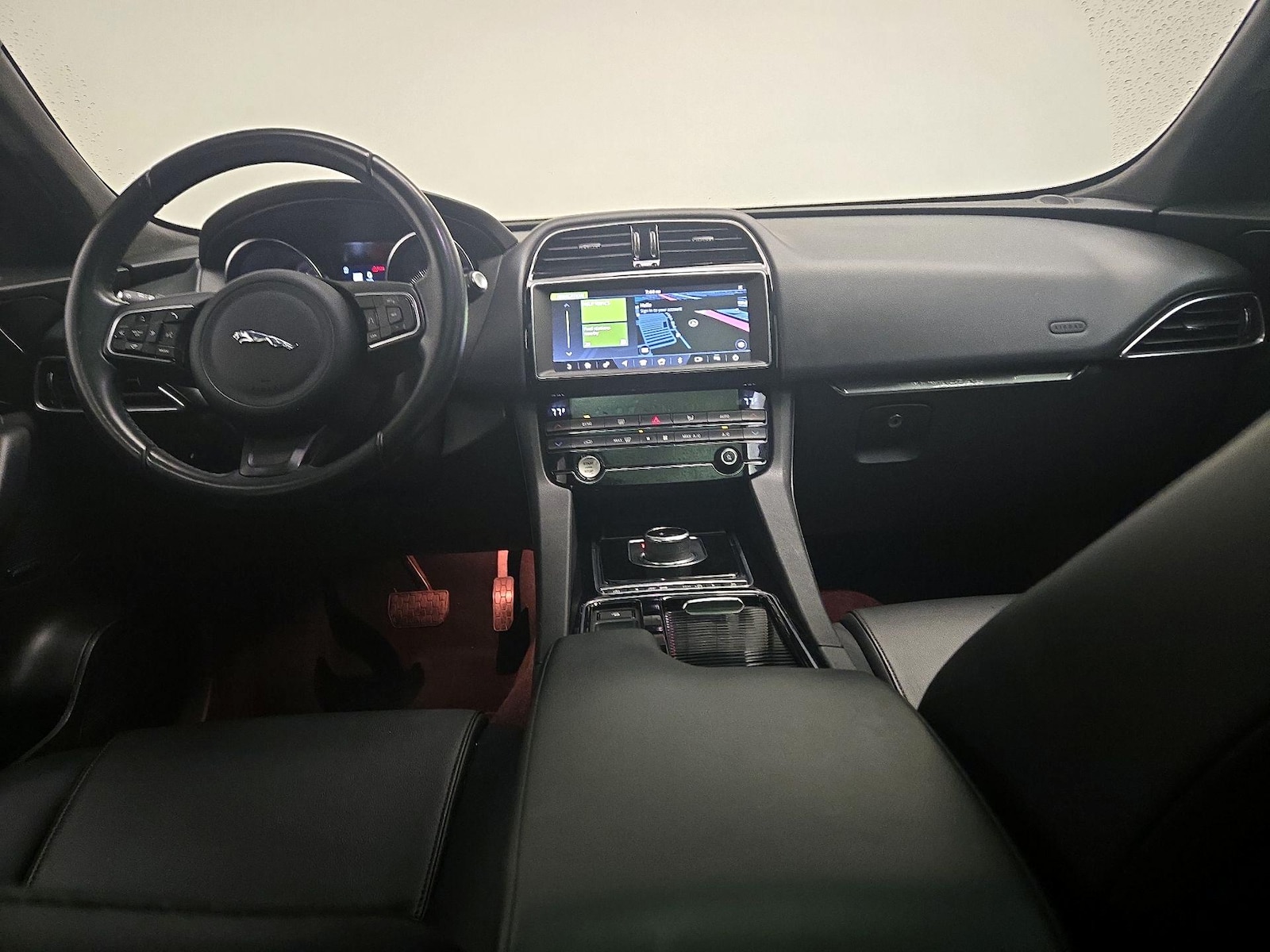 2020 Jaguar F-Pace Premium - Photo 10