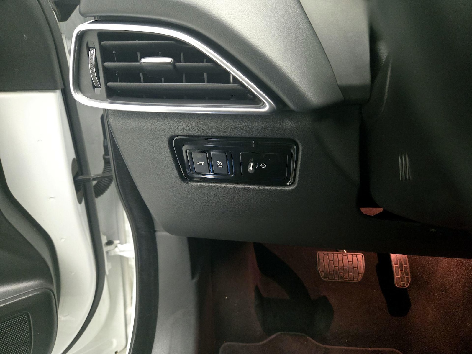 2020 Jaguar F-Pace Premium - Photo 14