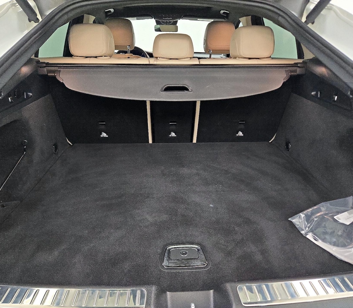Trunk/Cargo (Seats Up)
