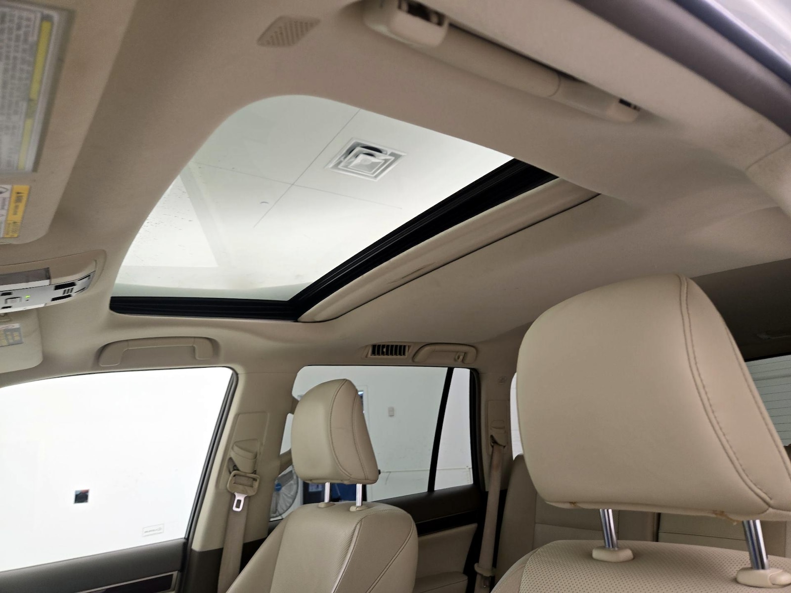 Sunroof(s) & Overhead Airbags