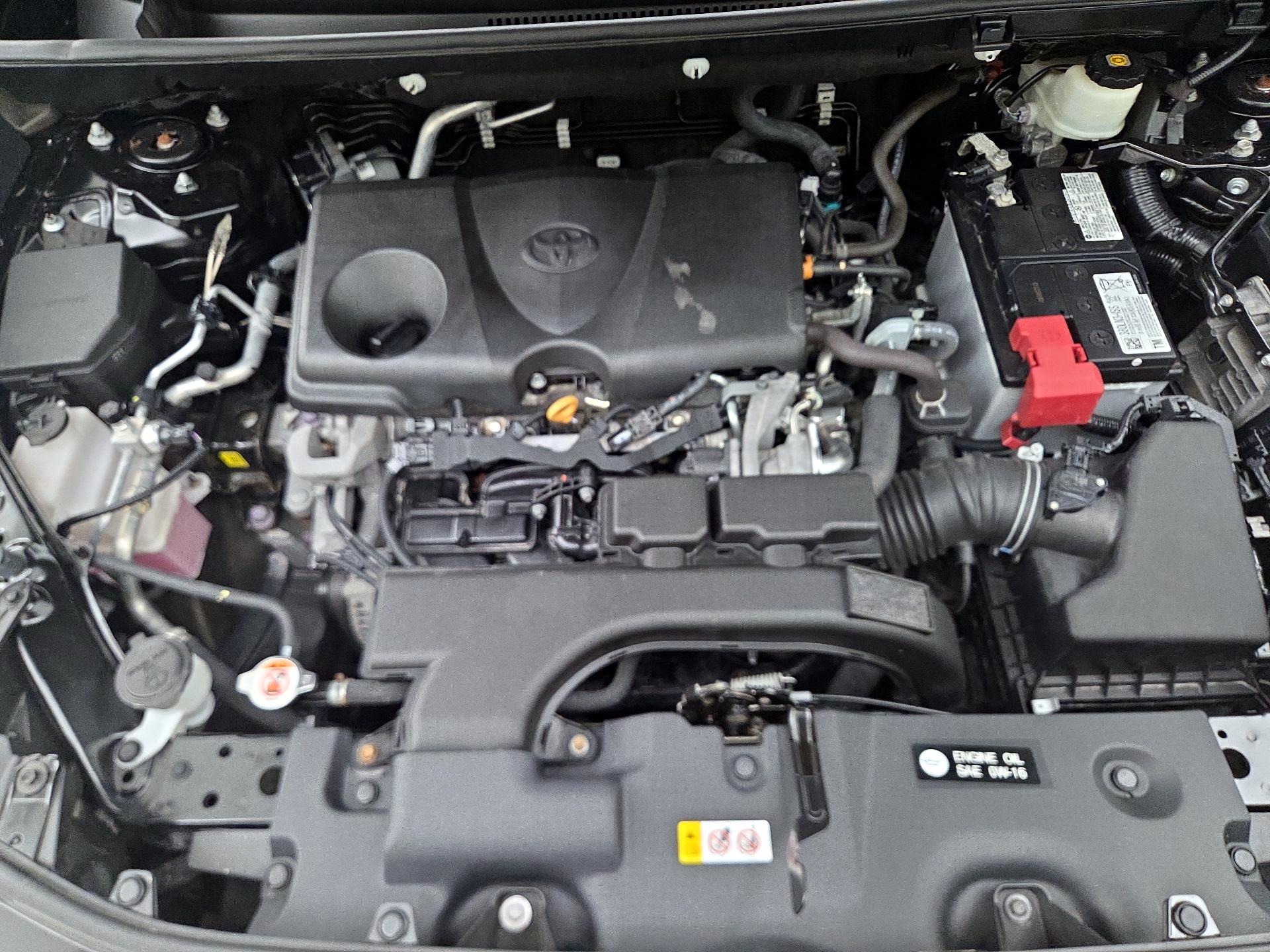 Thumbnail: 2021 Toyota RAV4 - 19