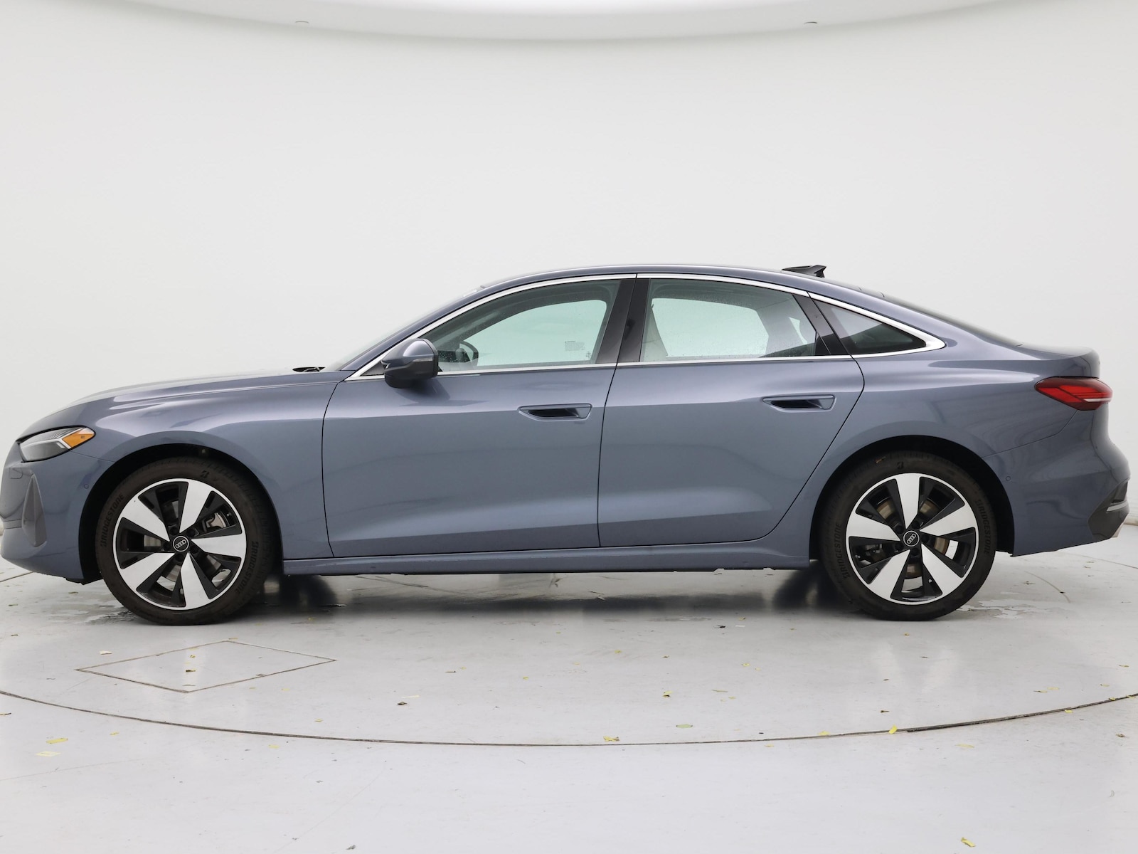 2025 Audi New A5 Premium Plus - Photo 4