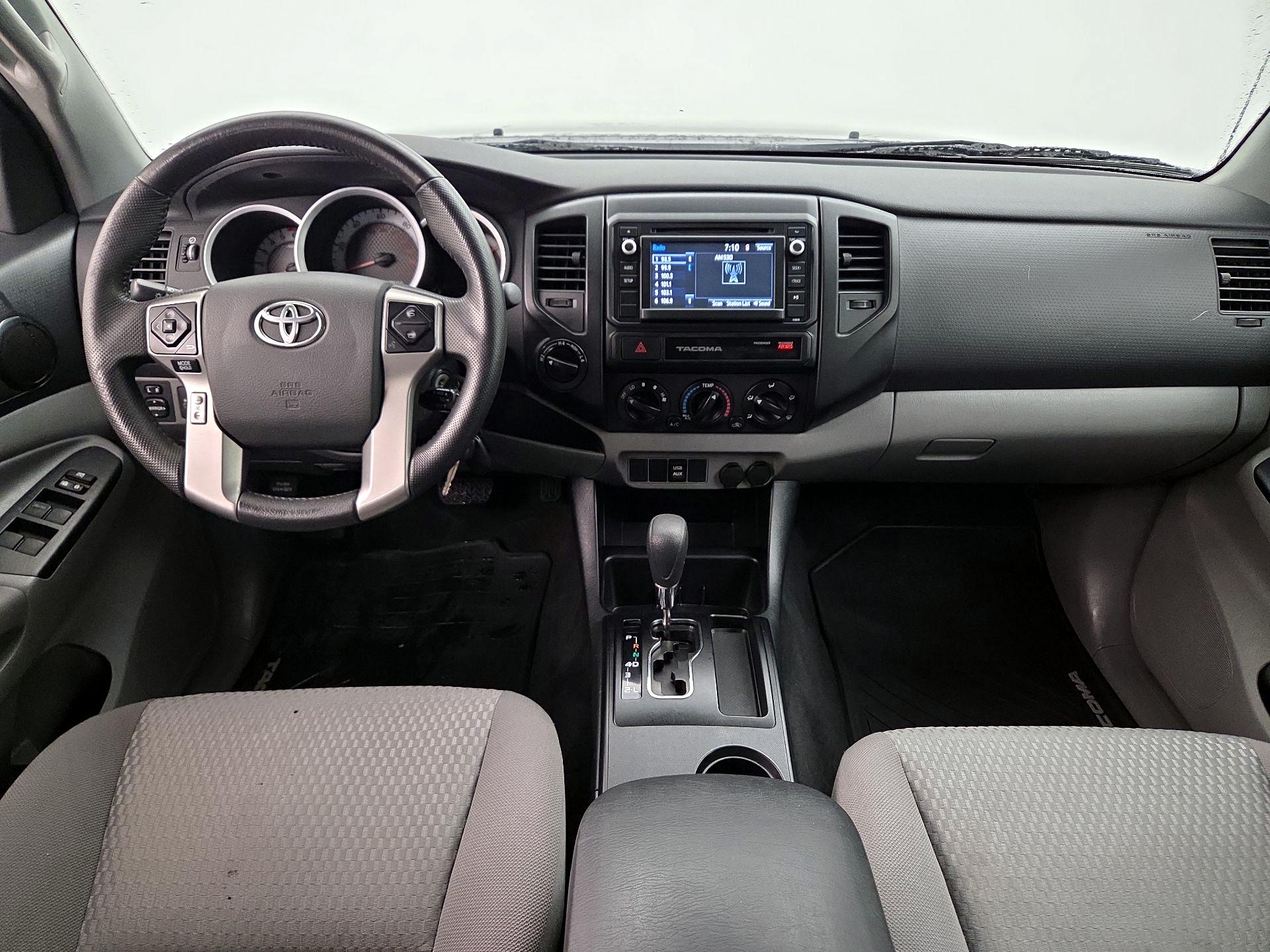 Thumbnail: 2015 Toyota Tacoma - 9