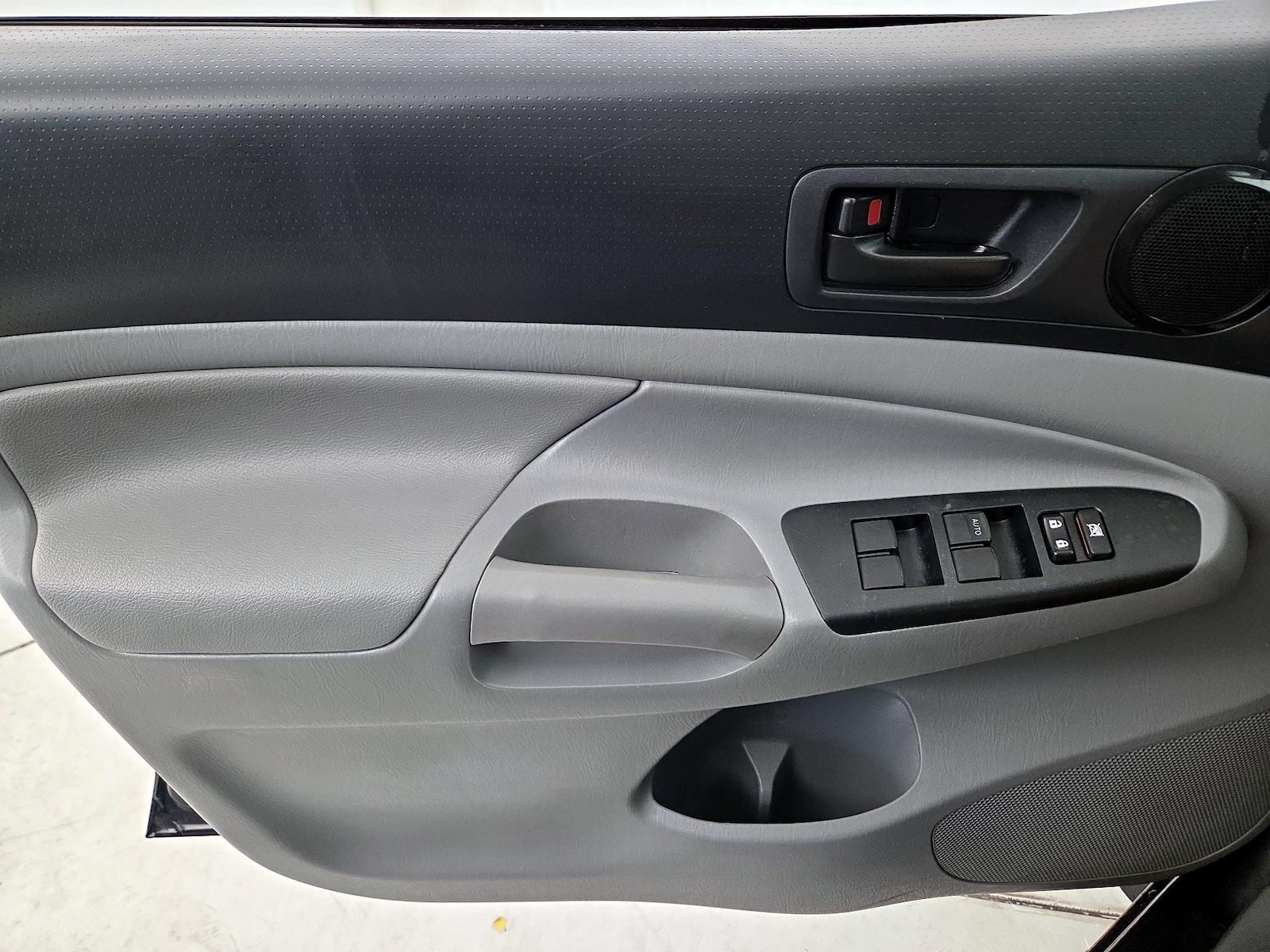 2015 Toyota Tacoma Base - Photo 13