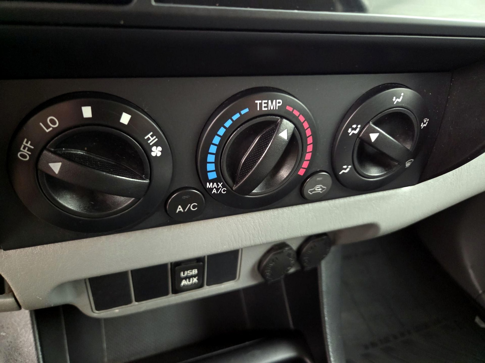2015 Toyota Tacoma Base - Photo 16