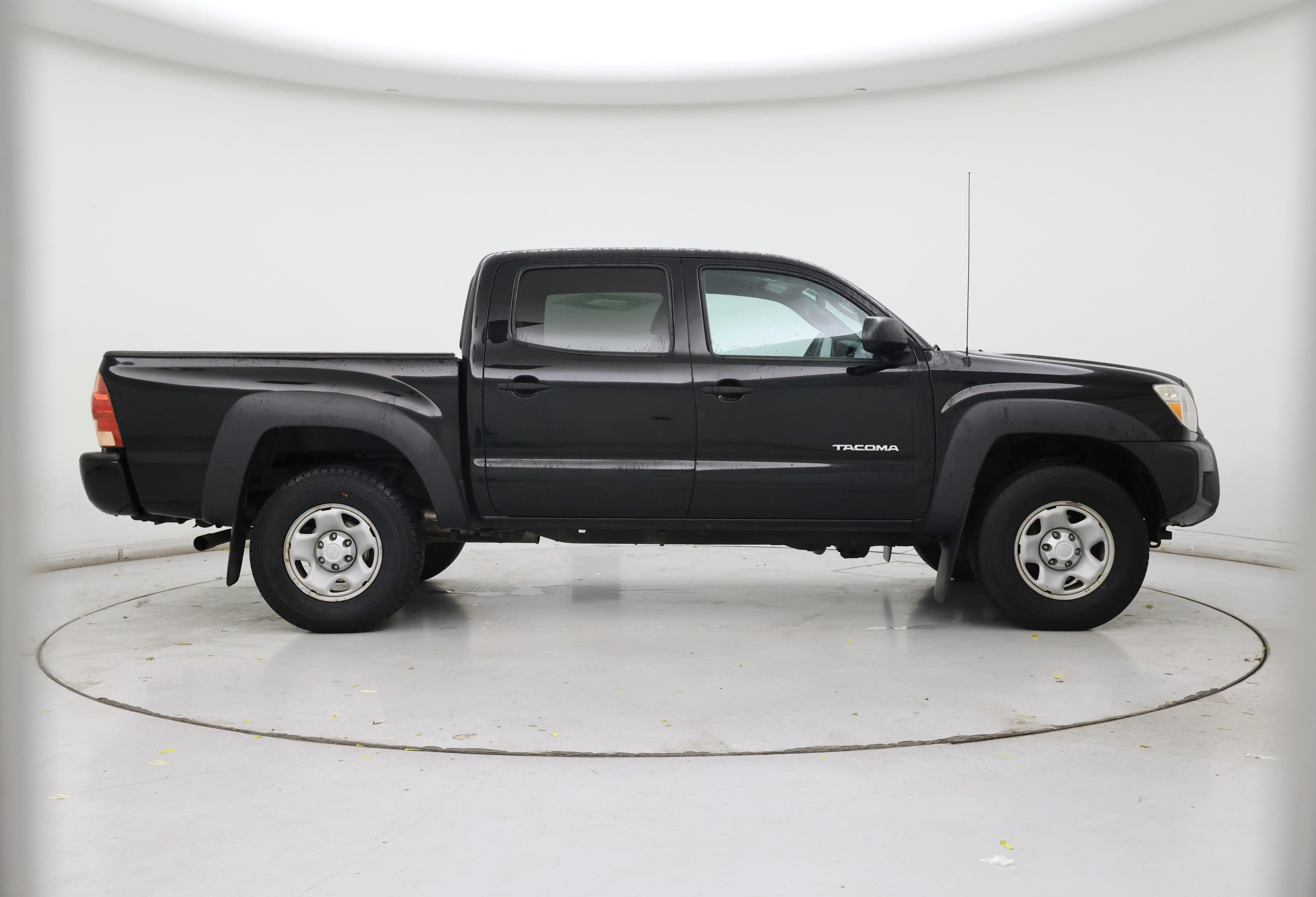 Thumbnail: 2015 Toyota Tacoma - 7