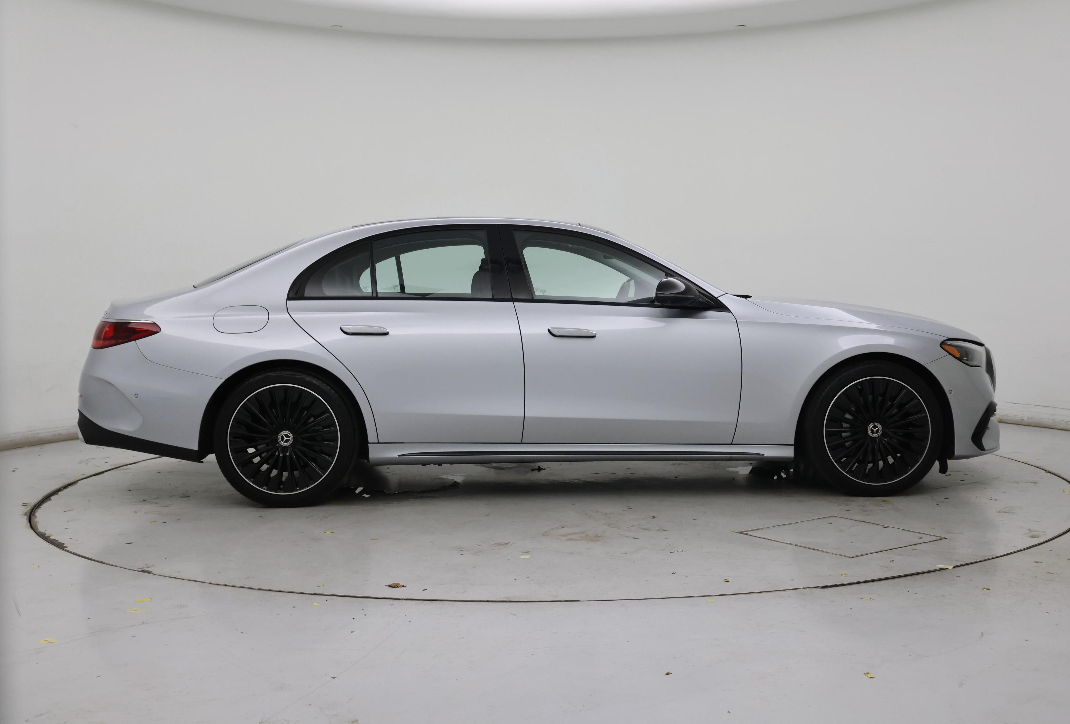 Thumbnail: 2024 Mercedes-Benz E-Class - 7