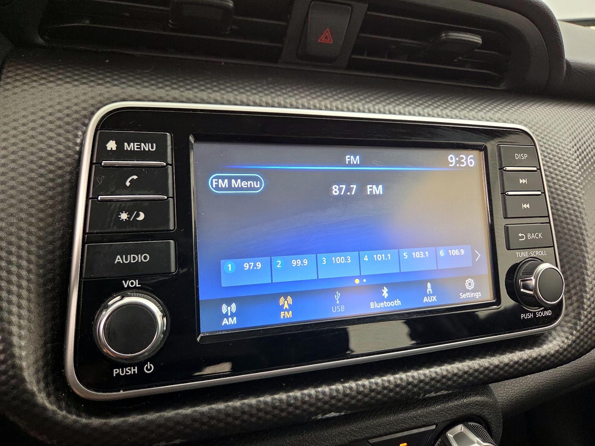 Thumbnail: 2019 Nissan Kicks - 15