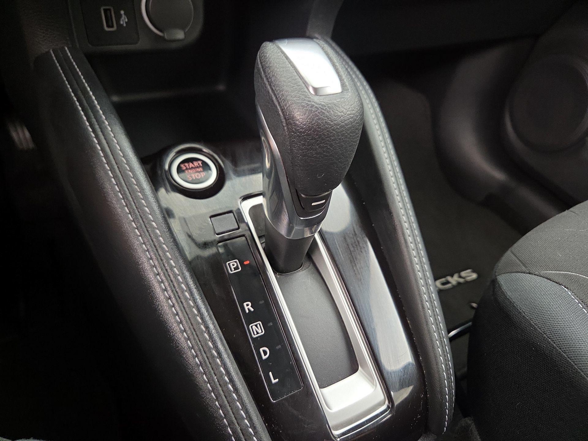 Thumbnail: 2019 Nissan Kicks - 17