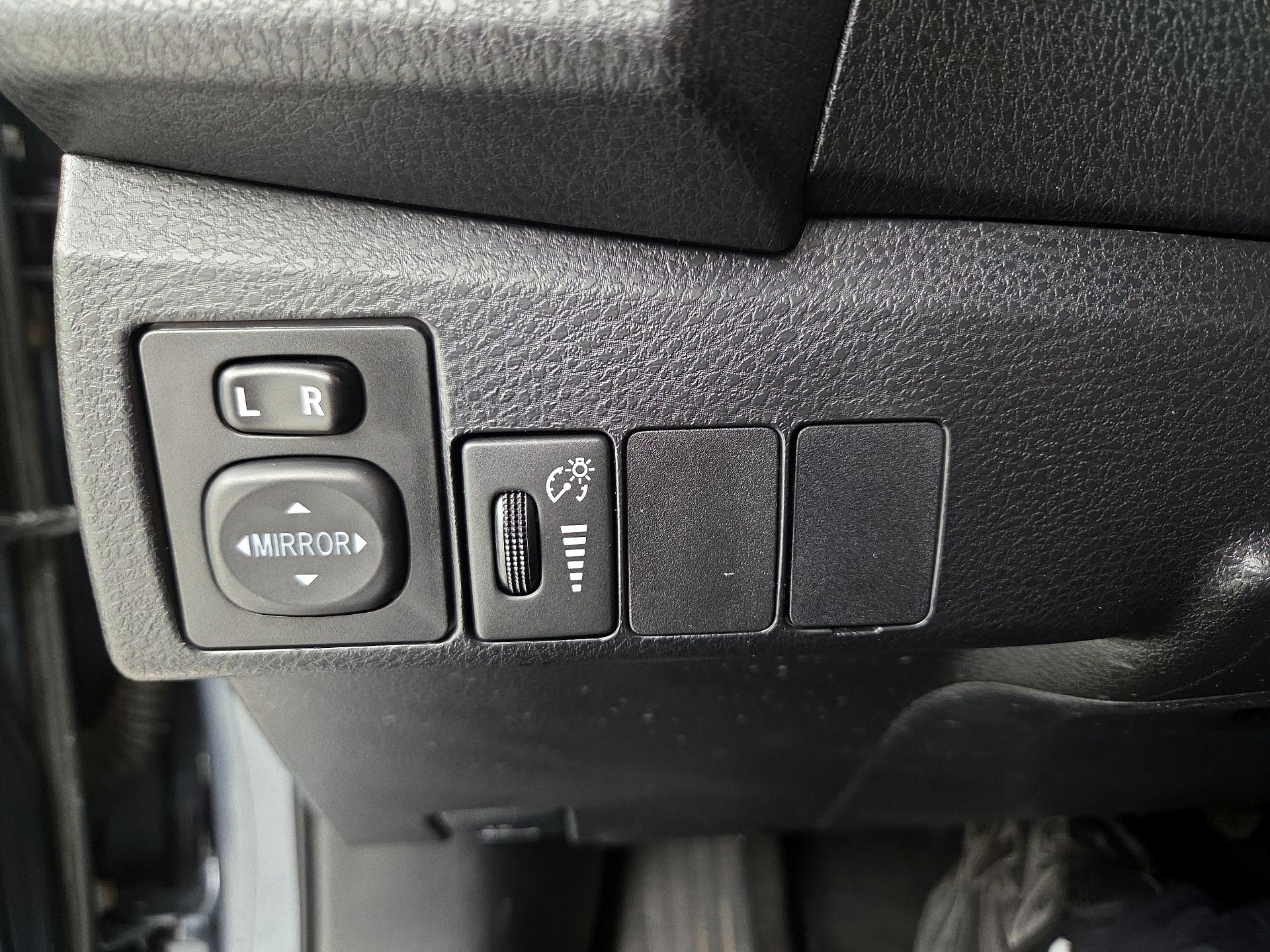 Thumbnail: 2014 Toyota Corolla - 13
