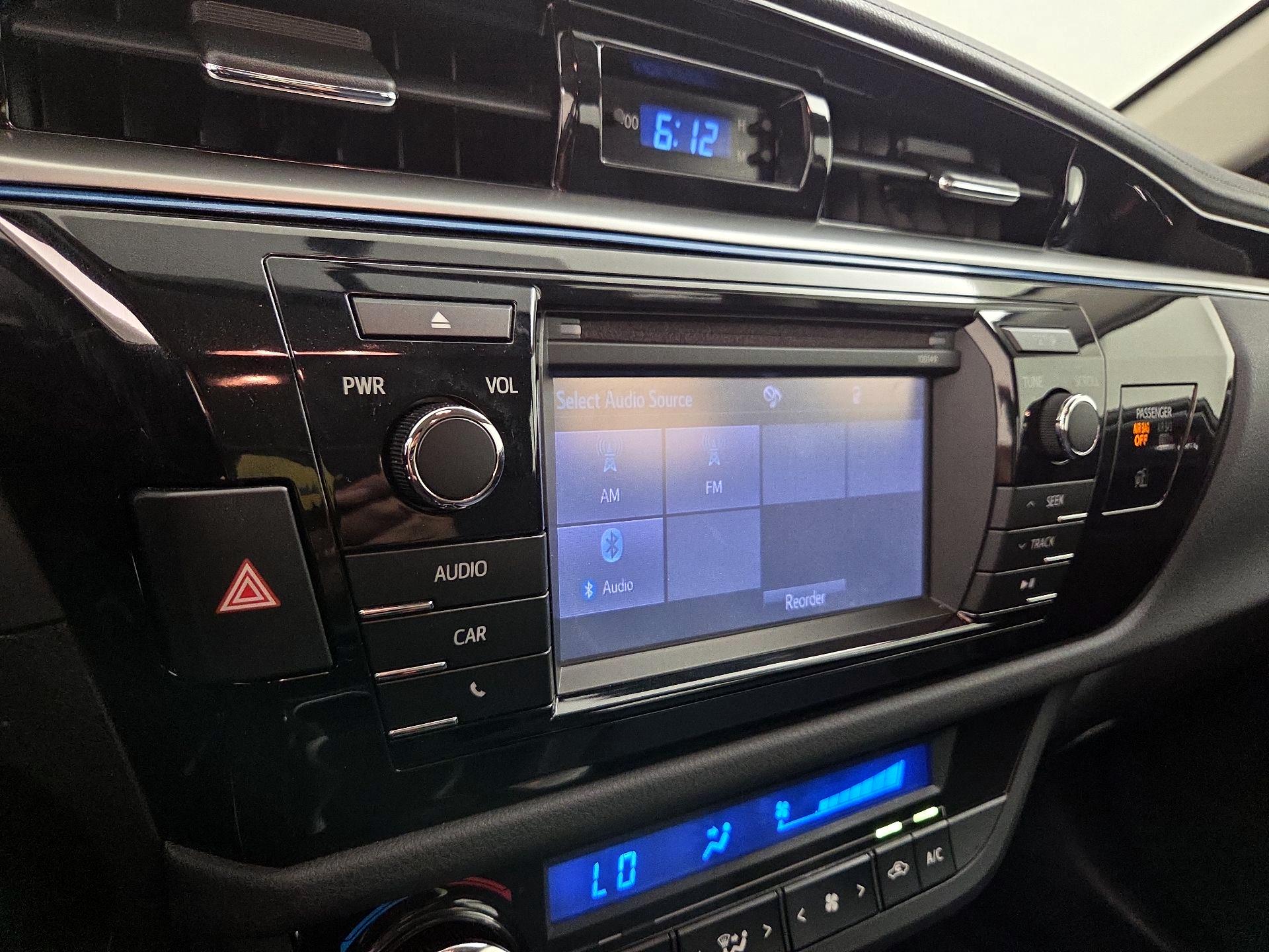 Thumbnail: 2014 Toyota Corolla - 15