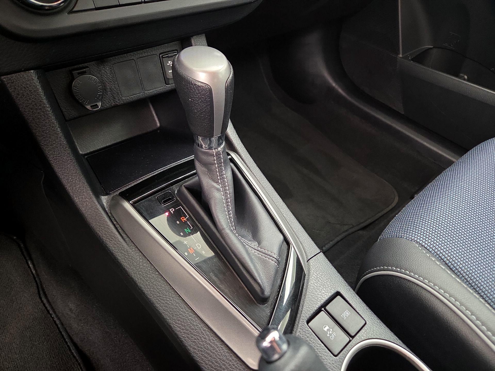 Thumbnail: 2014 Toyota Corolla - 17