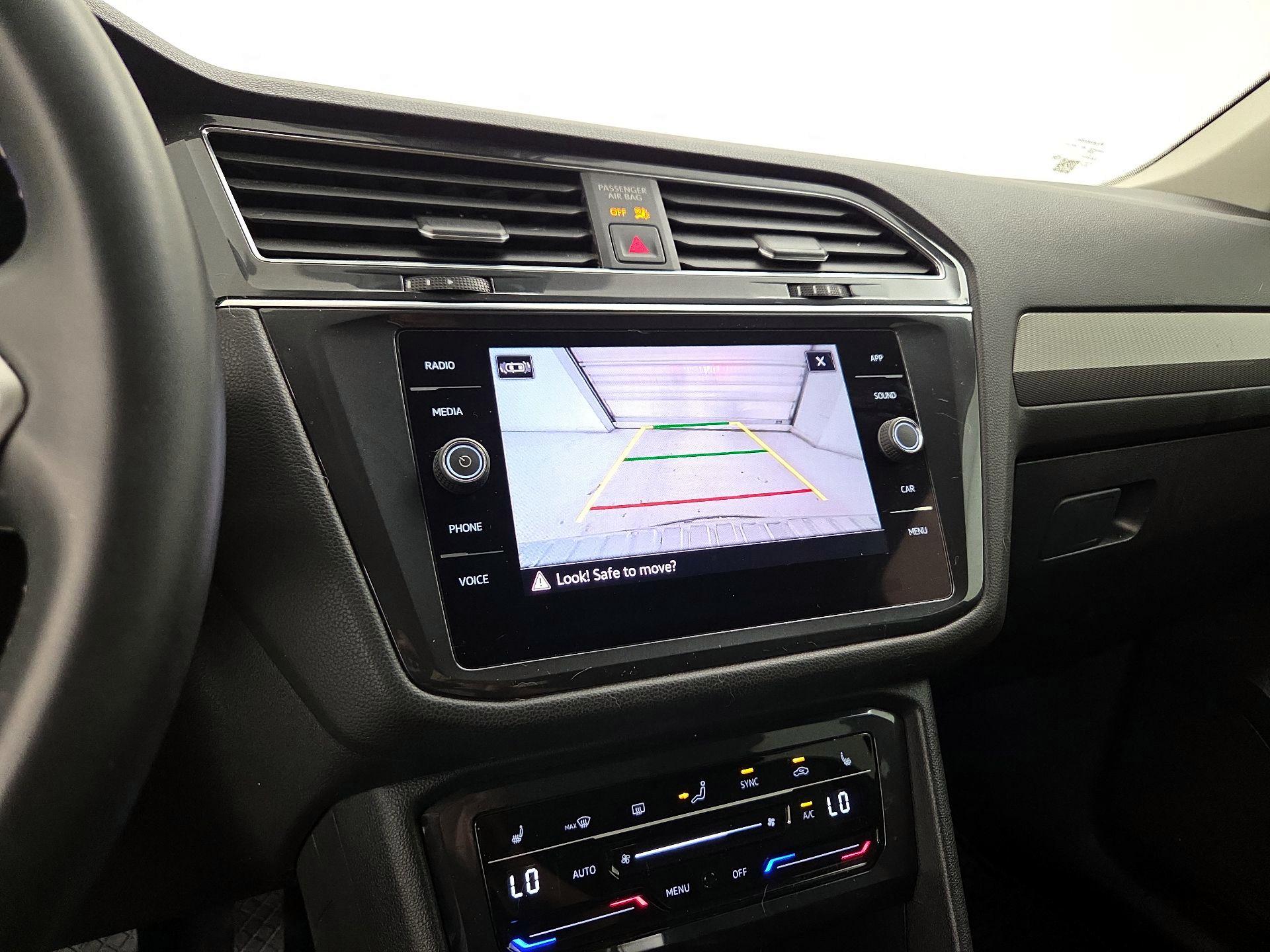 Thumbnail: 2022 Volkswagen Tiguan - 14
