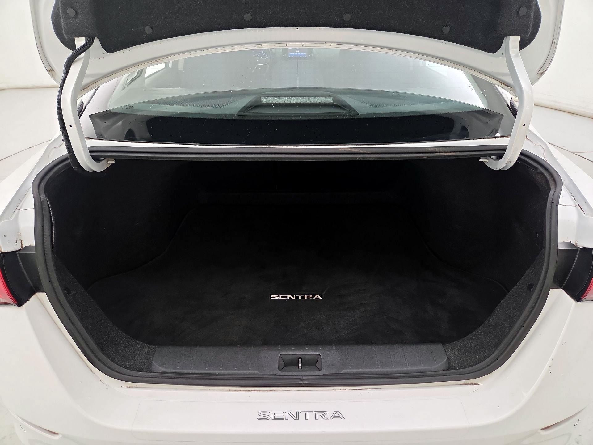 Thumbnail: 2021 Nissan Sentra - 20