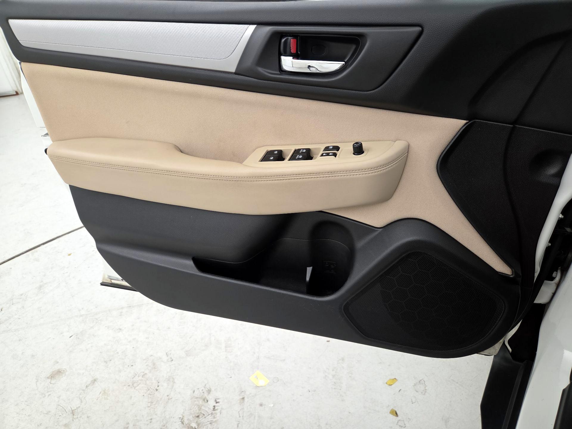 Thumbnail: 2016 Subaru Outback - 12