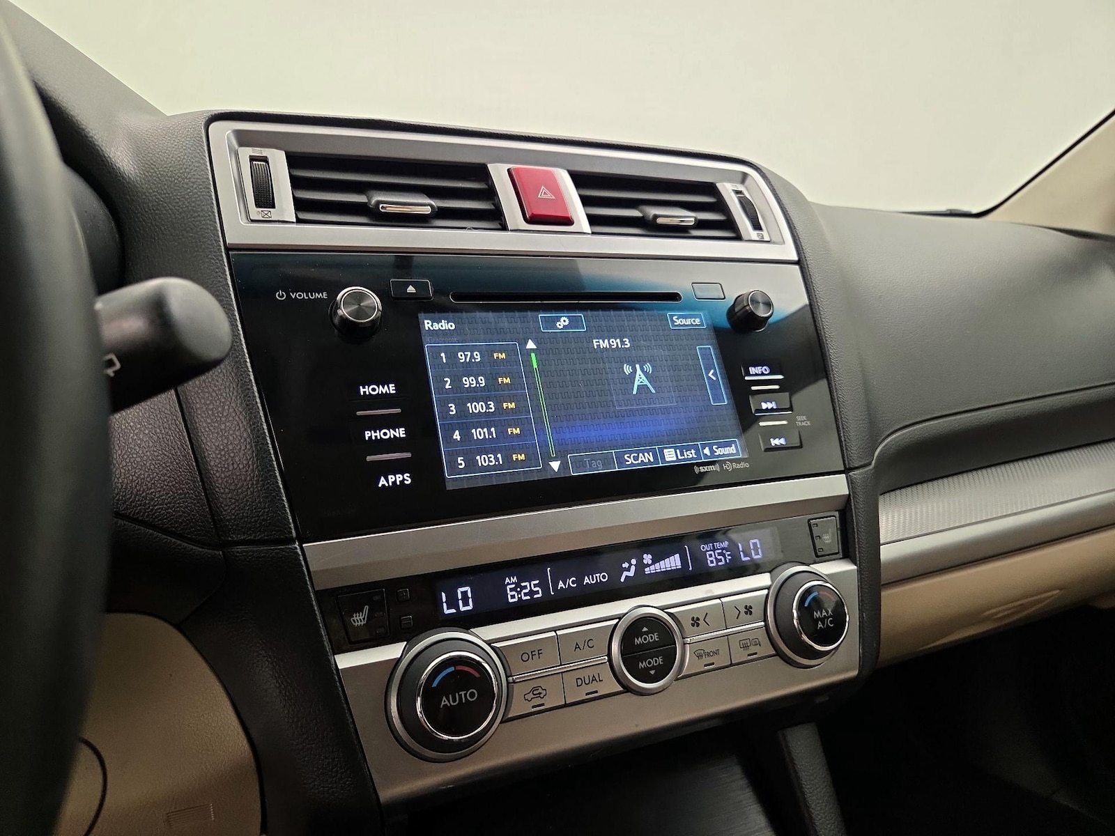2016 Subaru Outback Premium - Photo 16