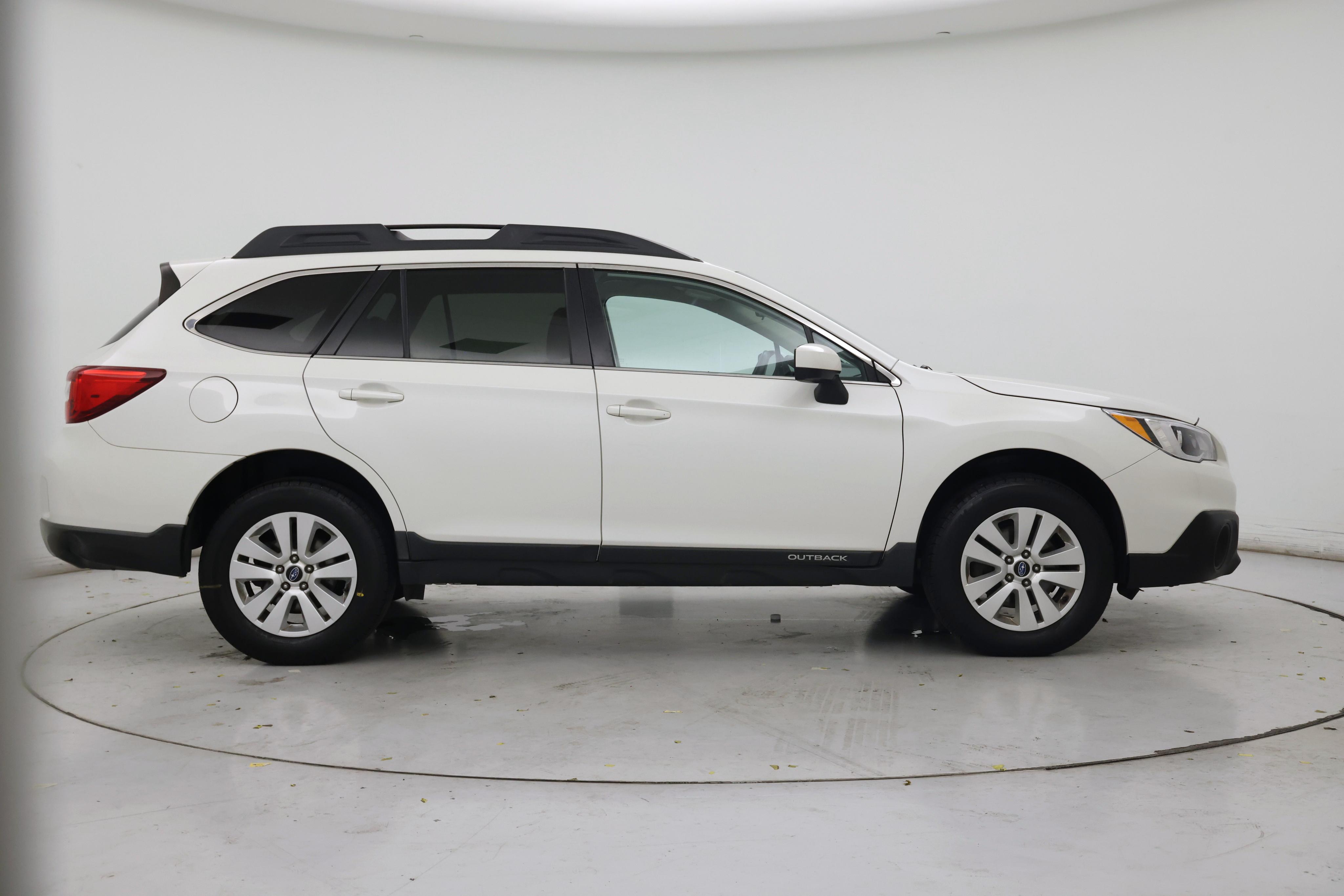 Thumbnail: 2016 Subaru Outback - 7