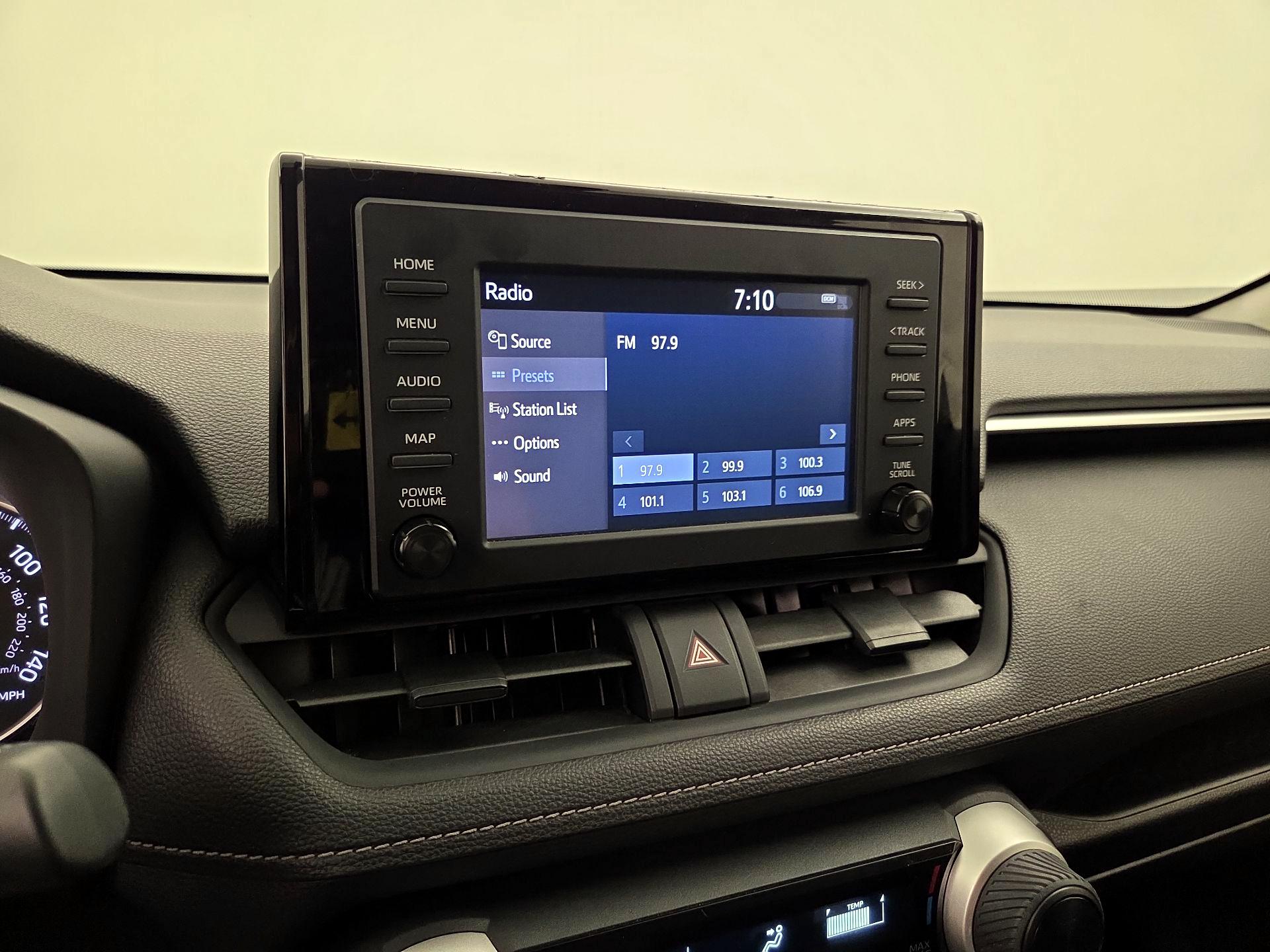 Thumbnail: 2019 Toyota RAV4 - 15