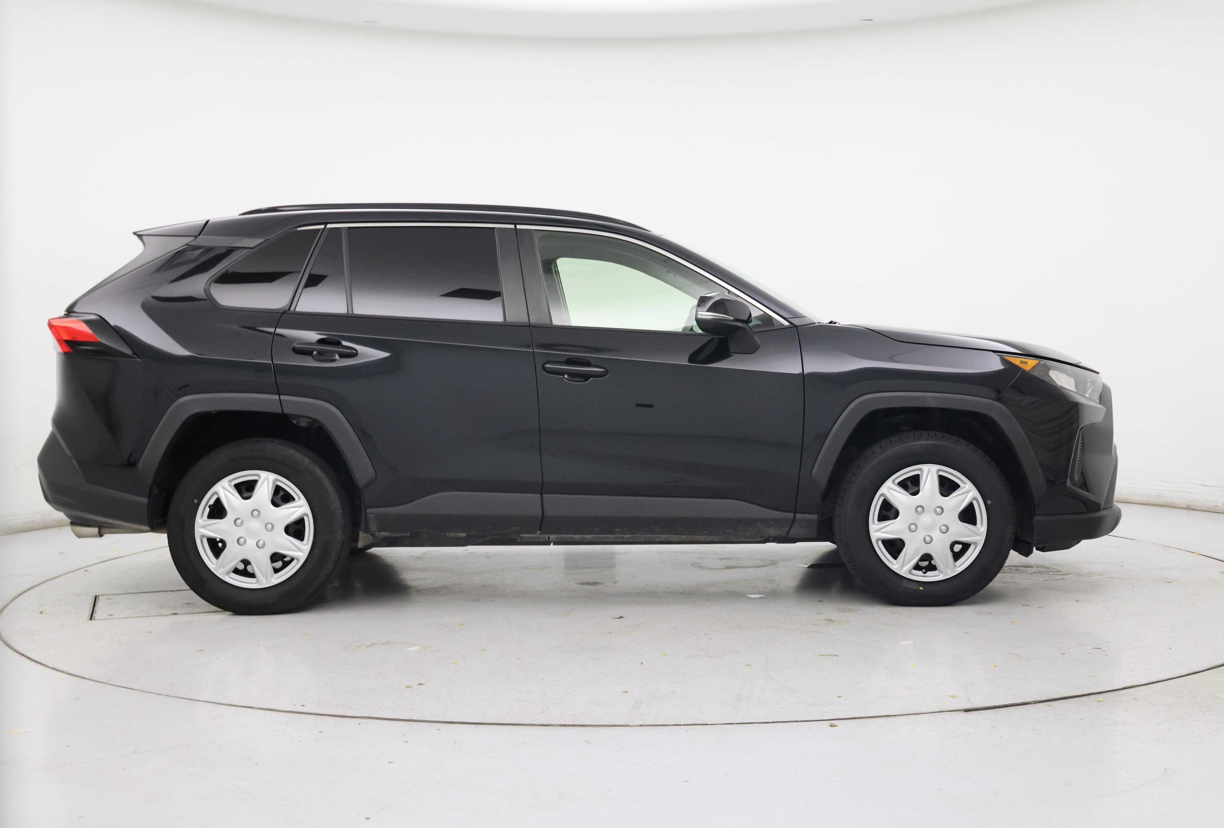 Thumbnail: 2019 Toyota RAV4 - 7
